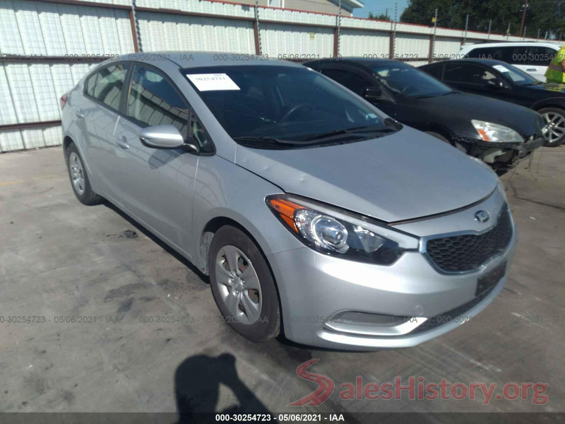 KNAFK4A68G5582387 2016 KIA FORTE