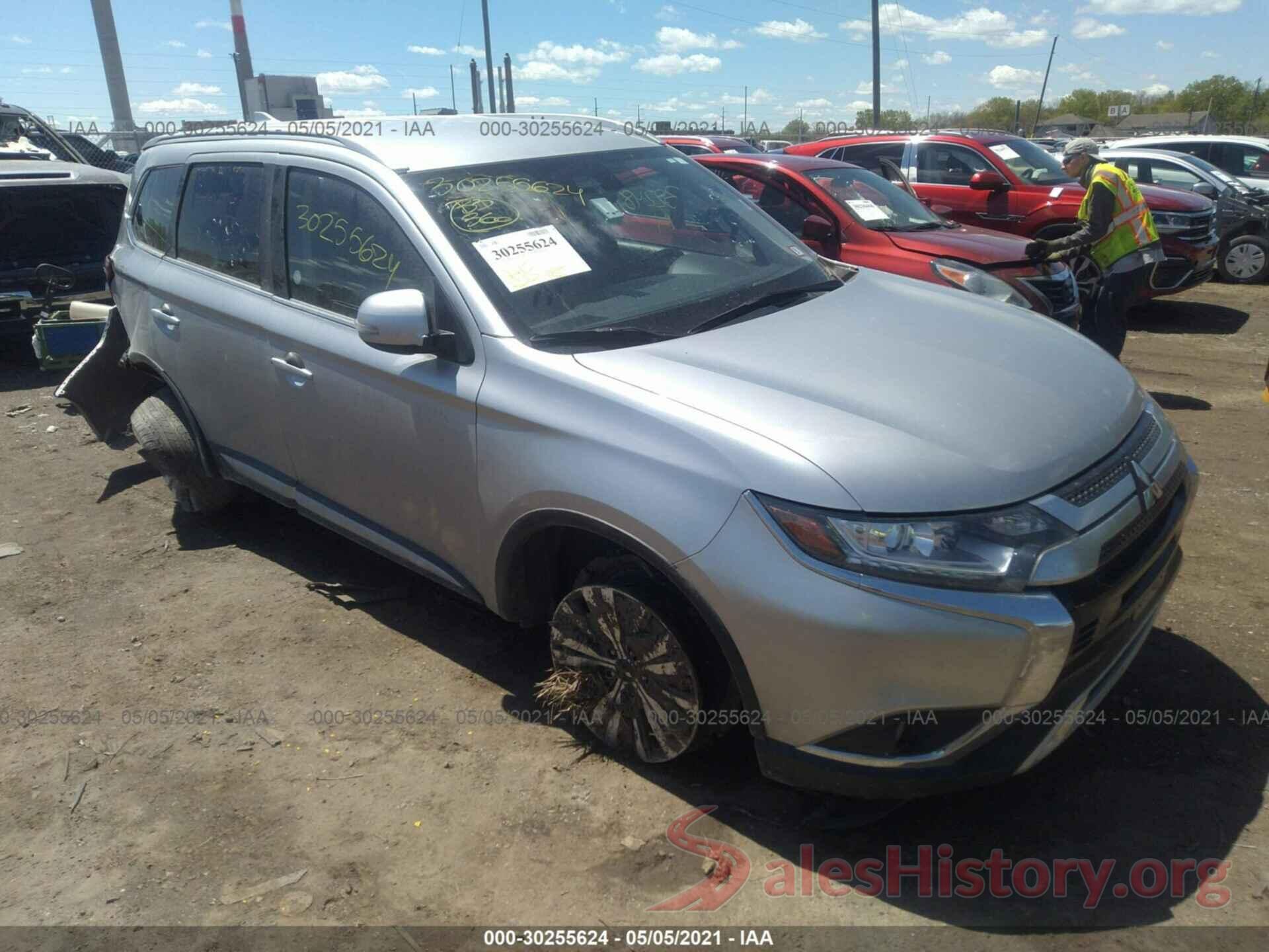 JA4AZ3A38LZ026943 2020 MITSUBISHI OUTLANDER