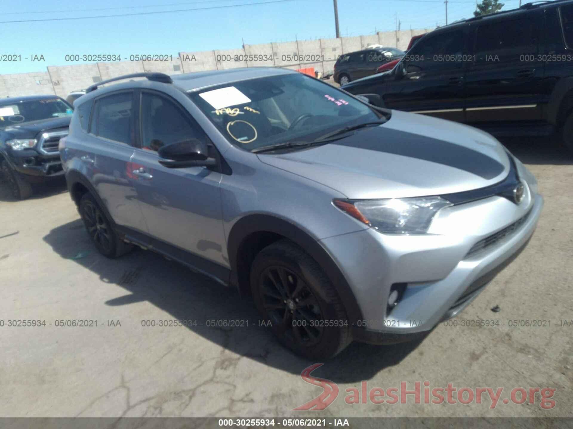 2T3RFREV5JW751137 2018 TOYOTA RAV4