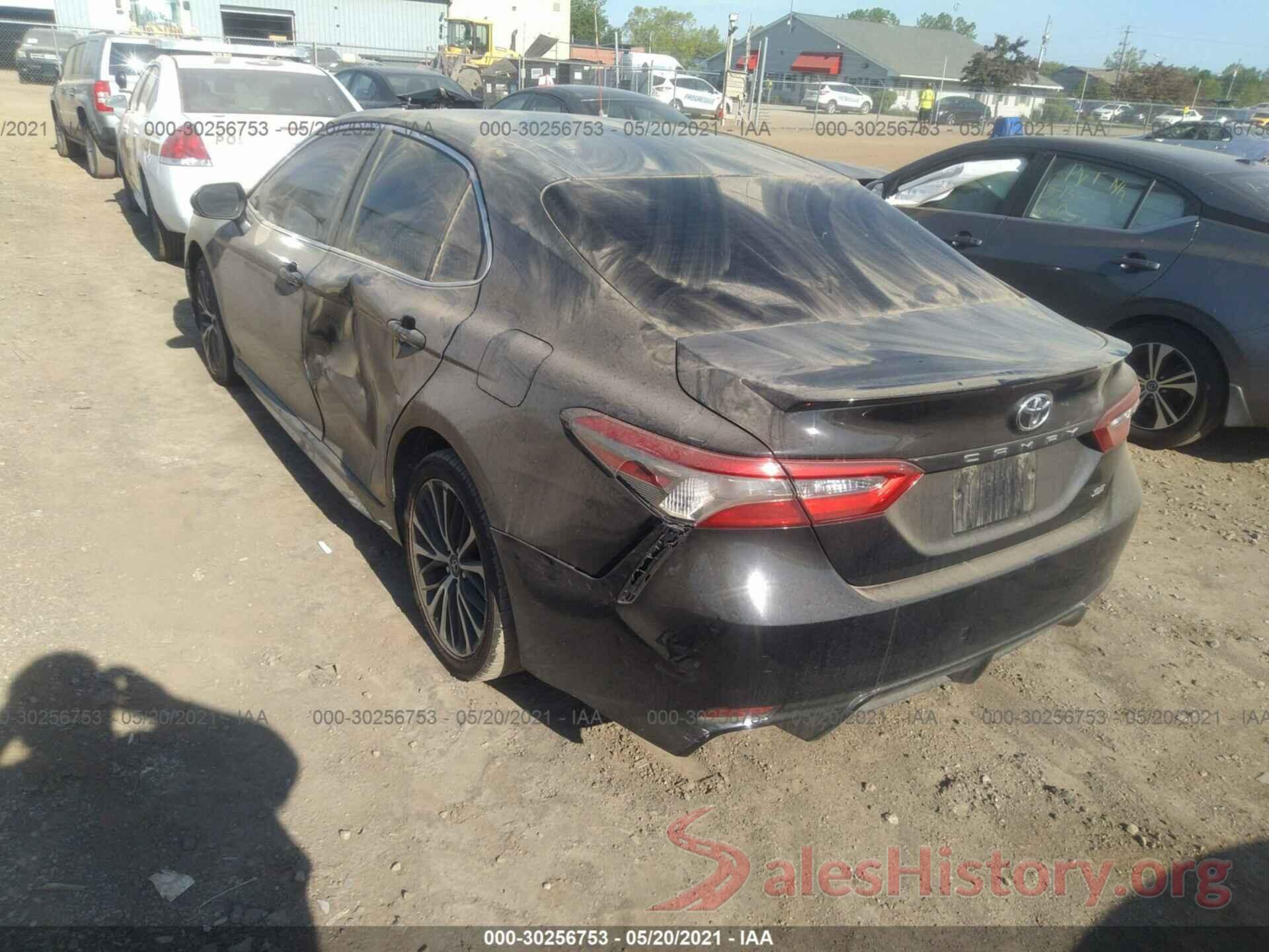 JTNB11HK9J3020499 2018 TOYOTA CAMRY