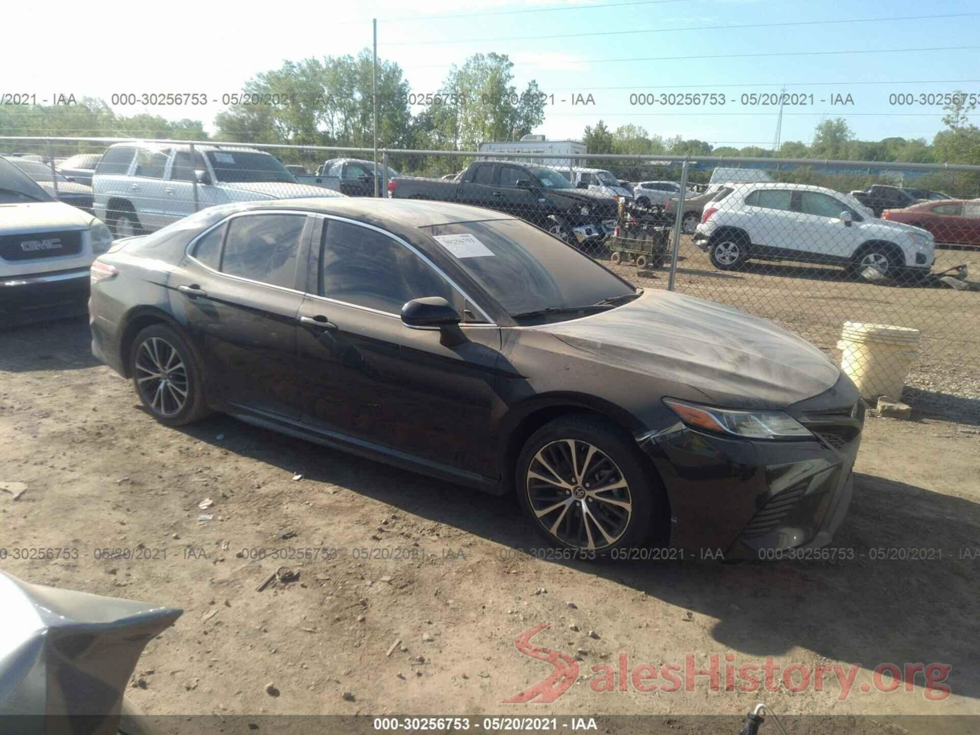 JTNB11HK9J3020499 2018 TOYOTA CAMRY