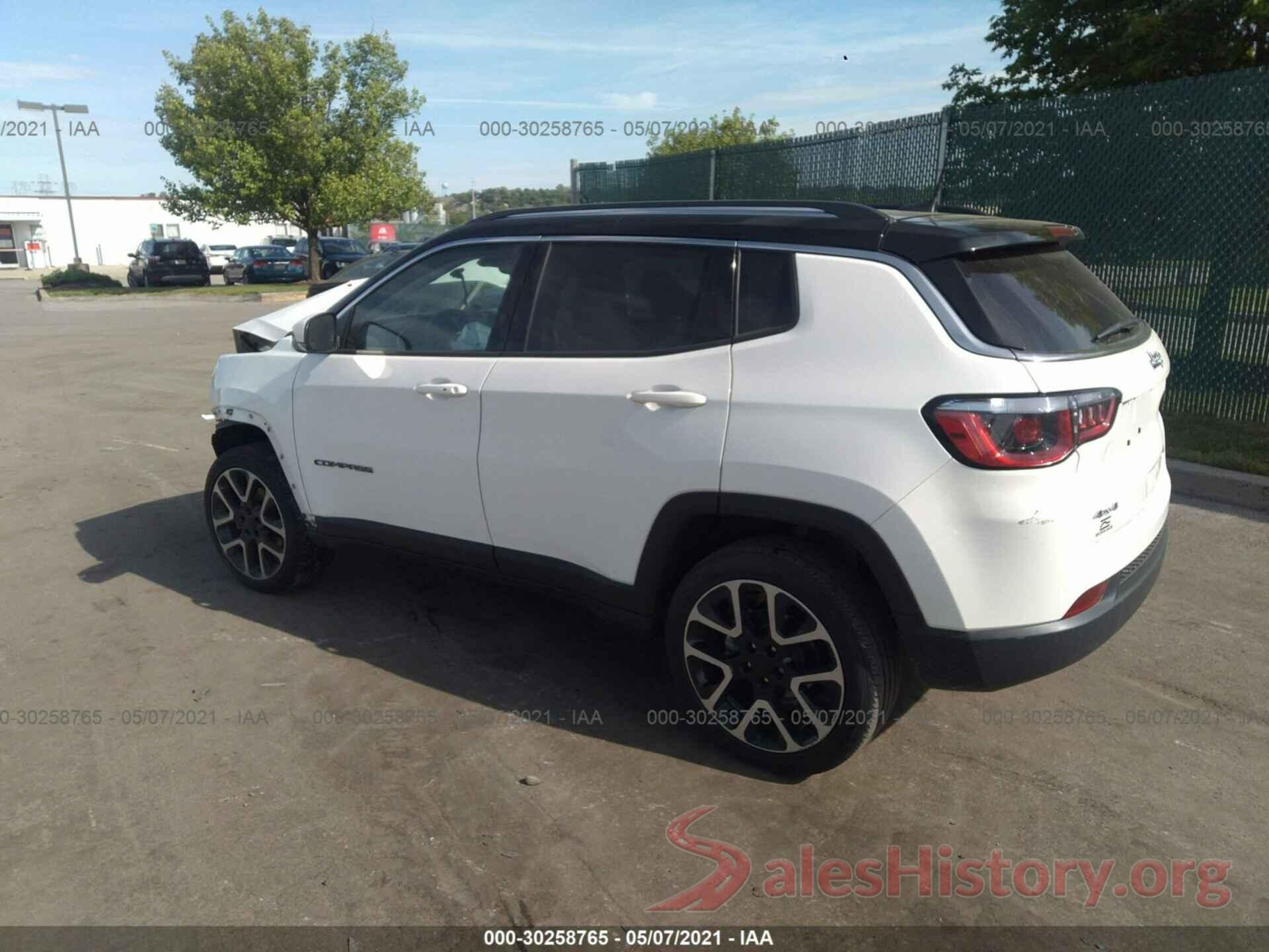 3C4NJDCB2JT306905 2018 JEEP COMPASS