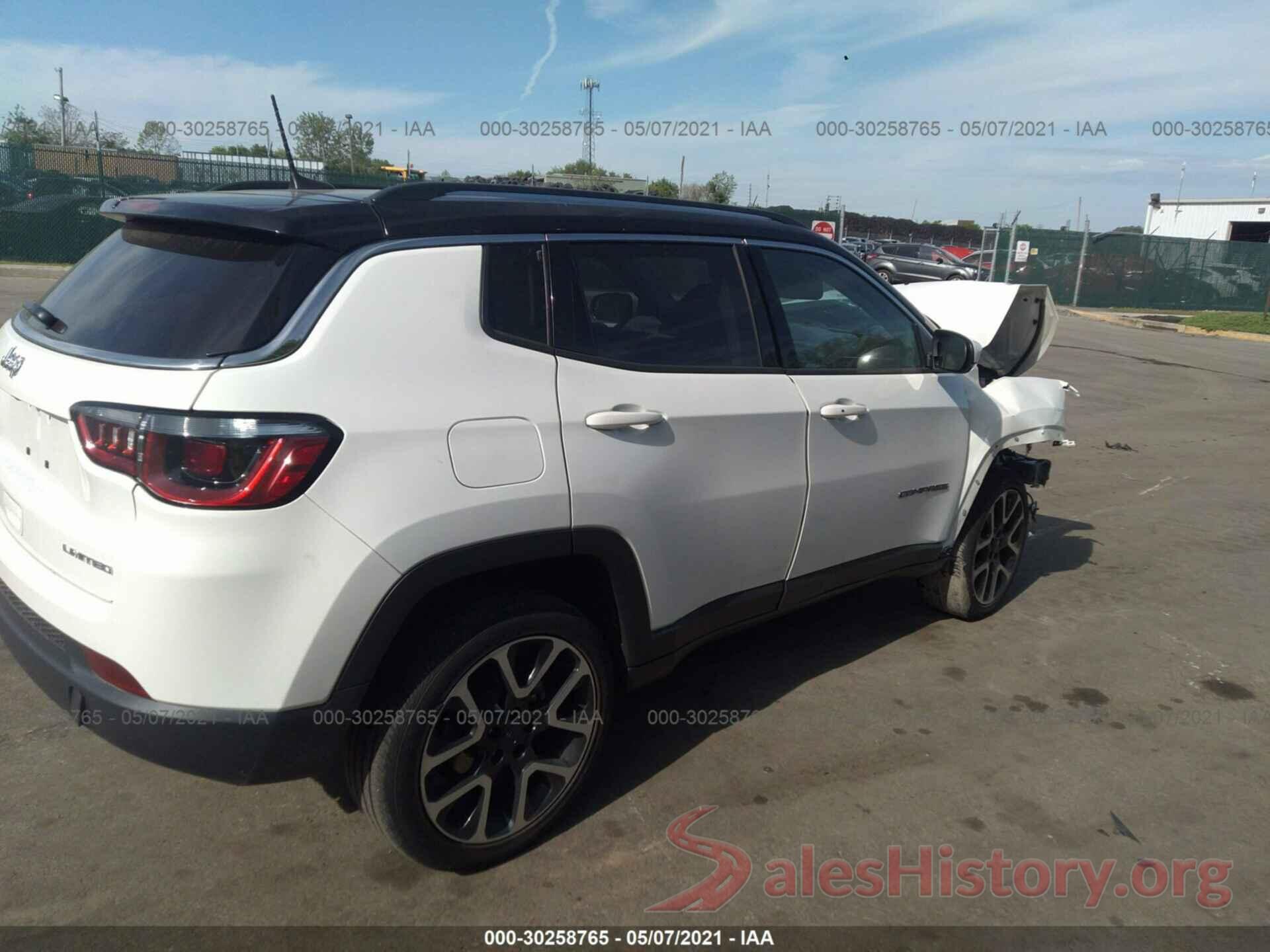 3C4NJDCB2JT306905 2018 JEEP COMPASS