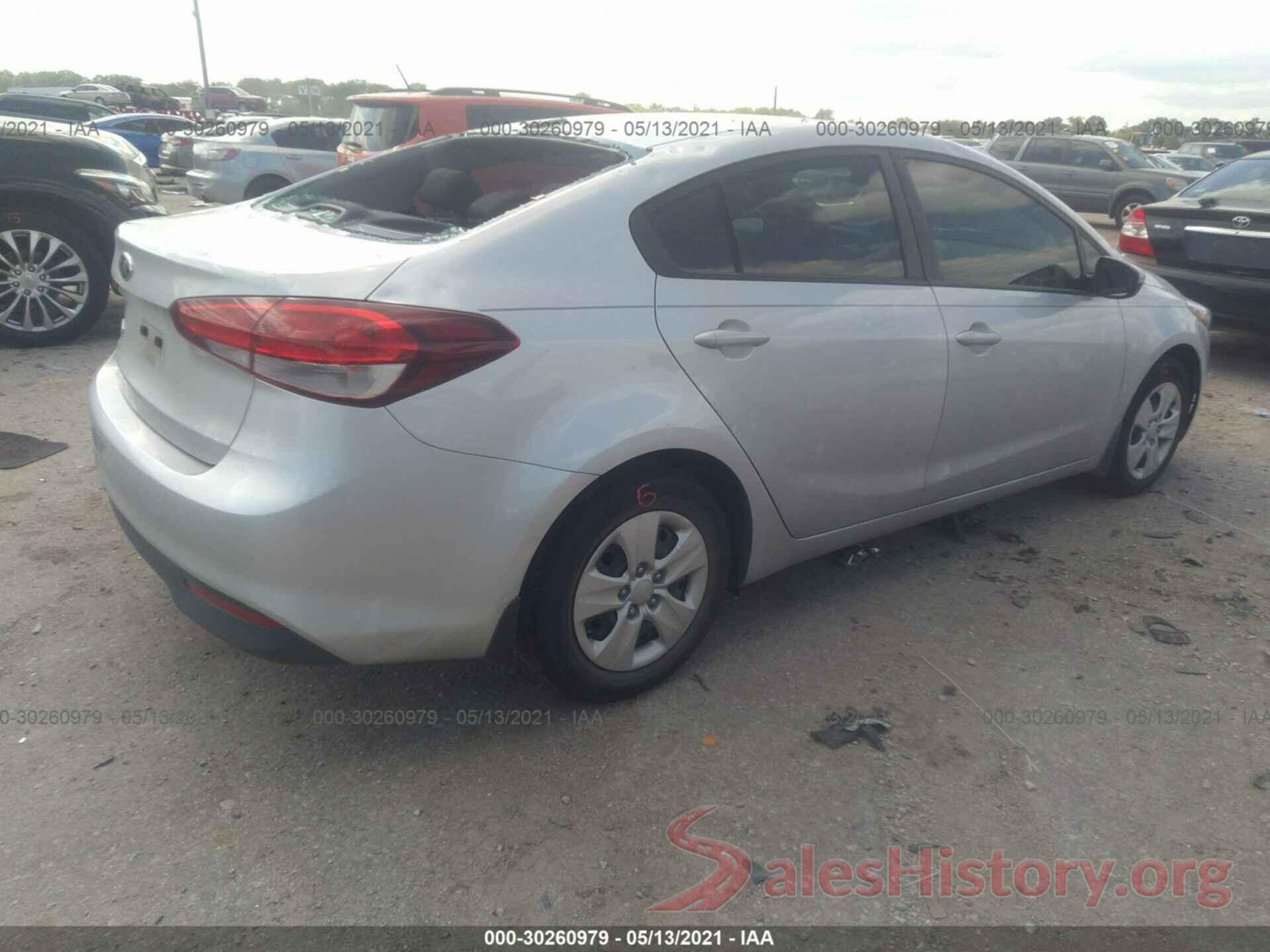 3KPFK4A75JE206186 2018 KIA FORTE