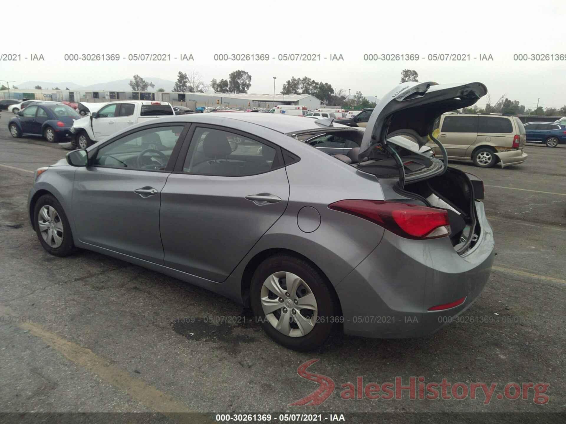 5NPDH4AE6GH715681 2016 HYUNDAI ELANTRA