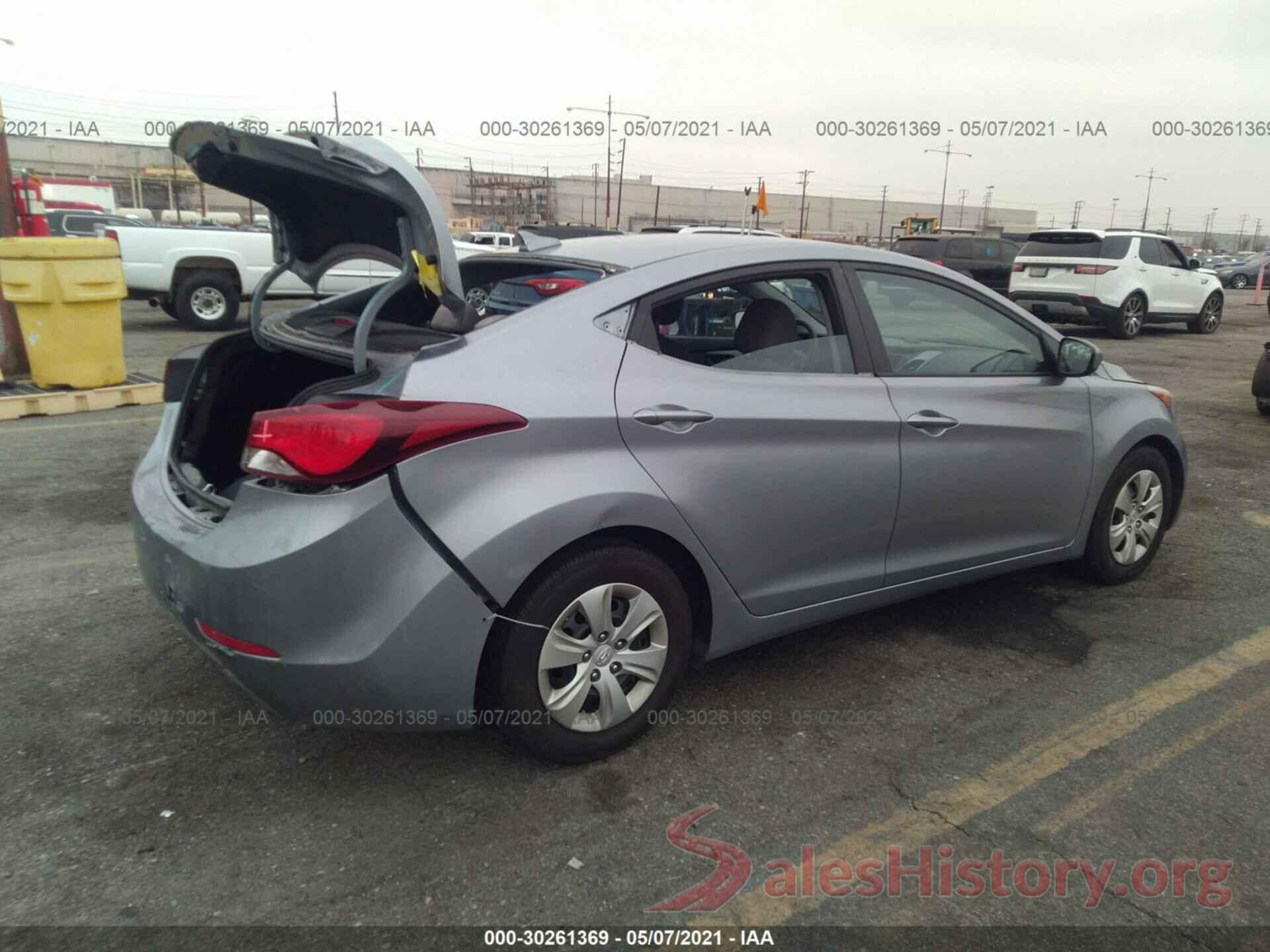 5NPDH4AE6GH715681 2016 HYUNDAI ELANTRA