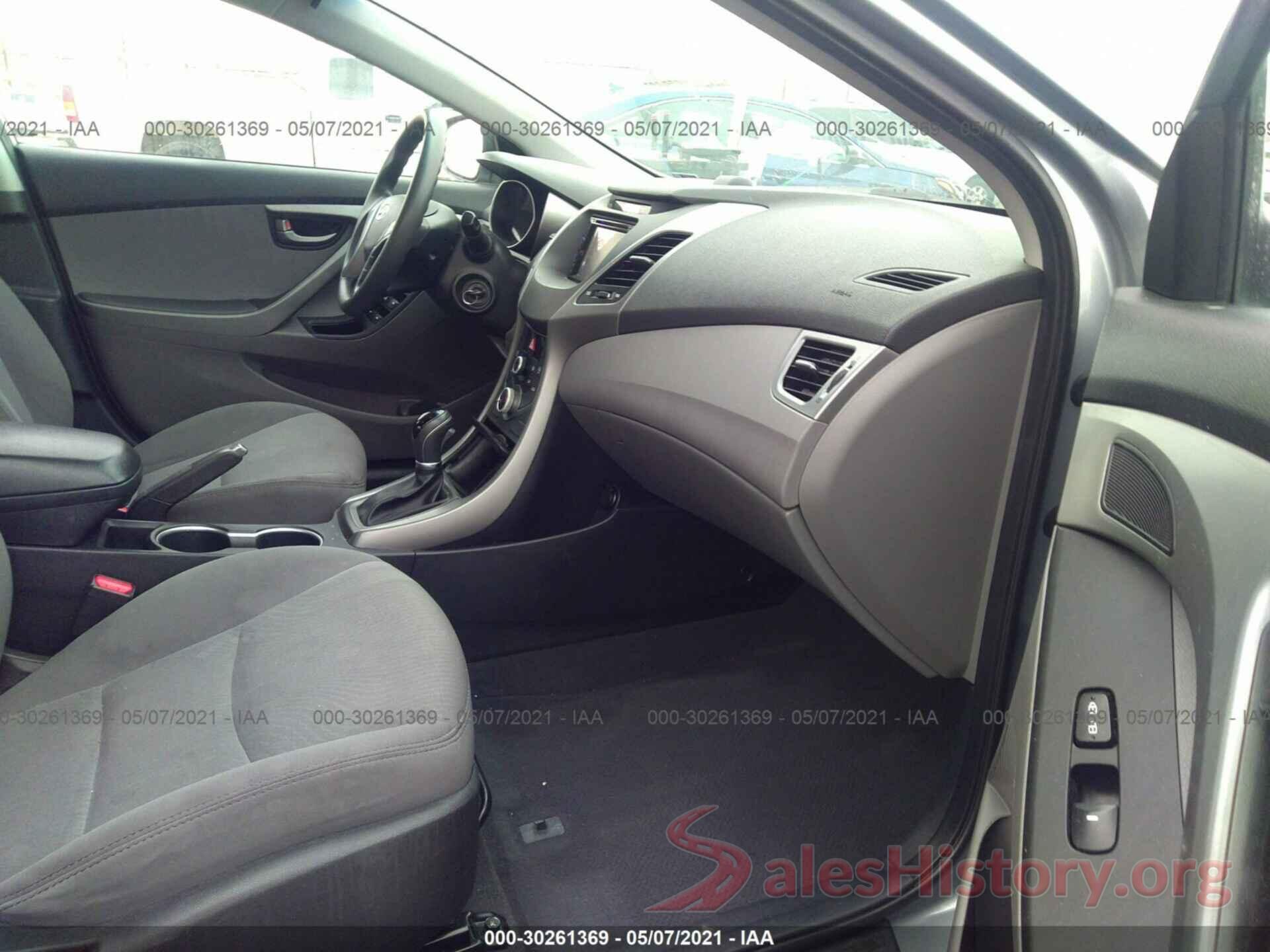 5NPDH4AE6GH715681 2016 HYUNDAI ELANTRA