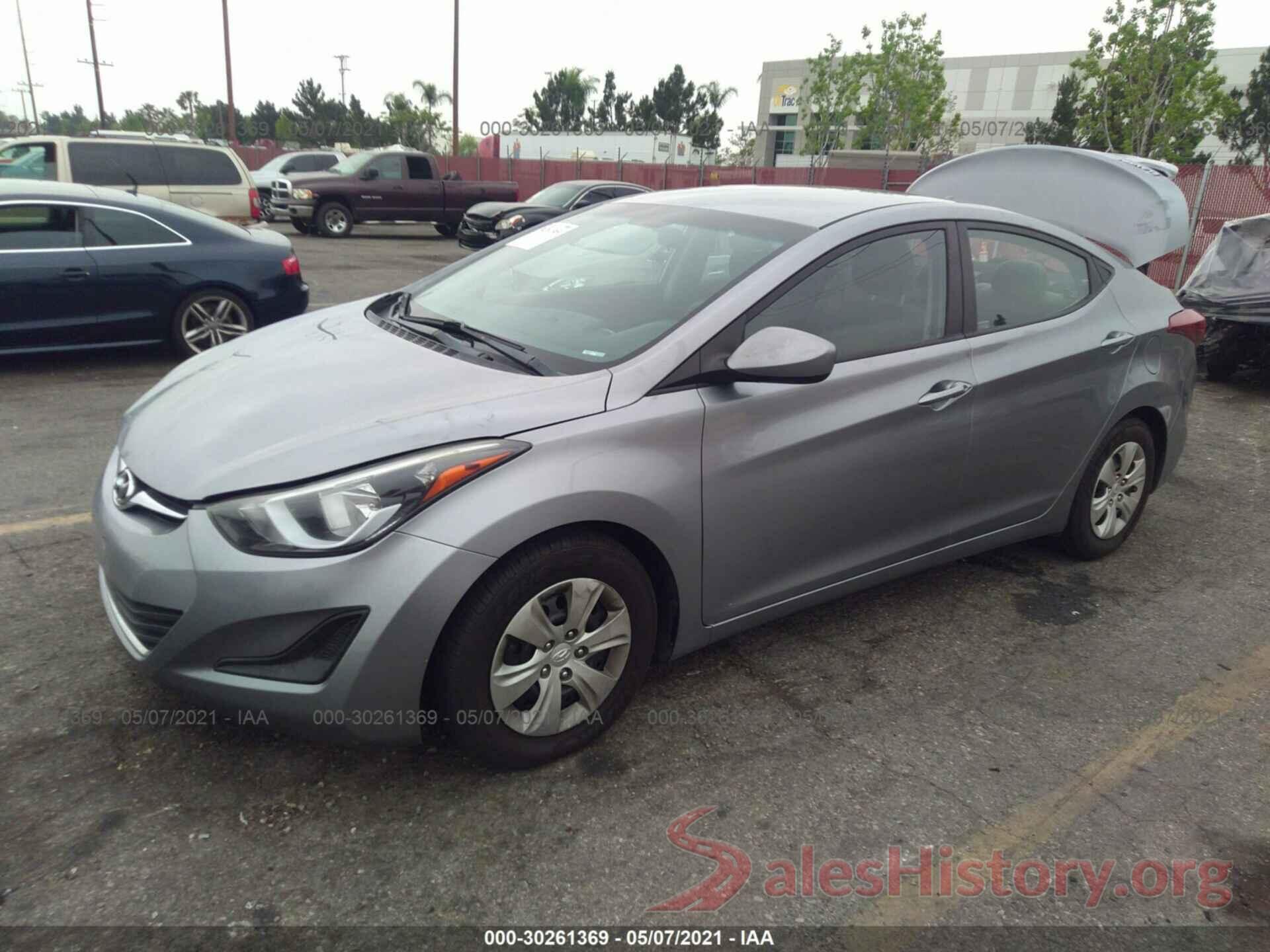 5NPDH4AE6GH715681 2016 HYUNDAI ELANTRA