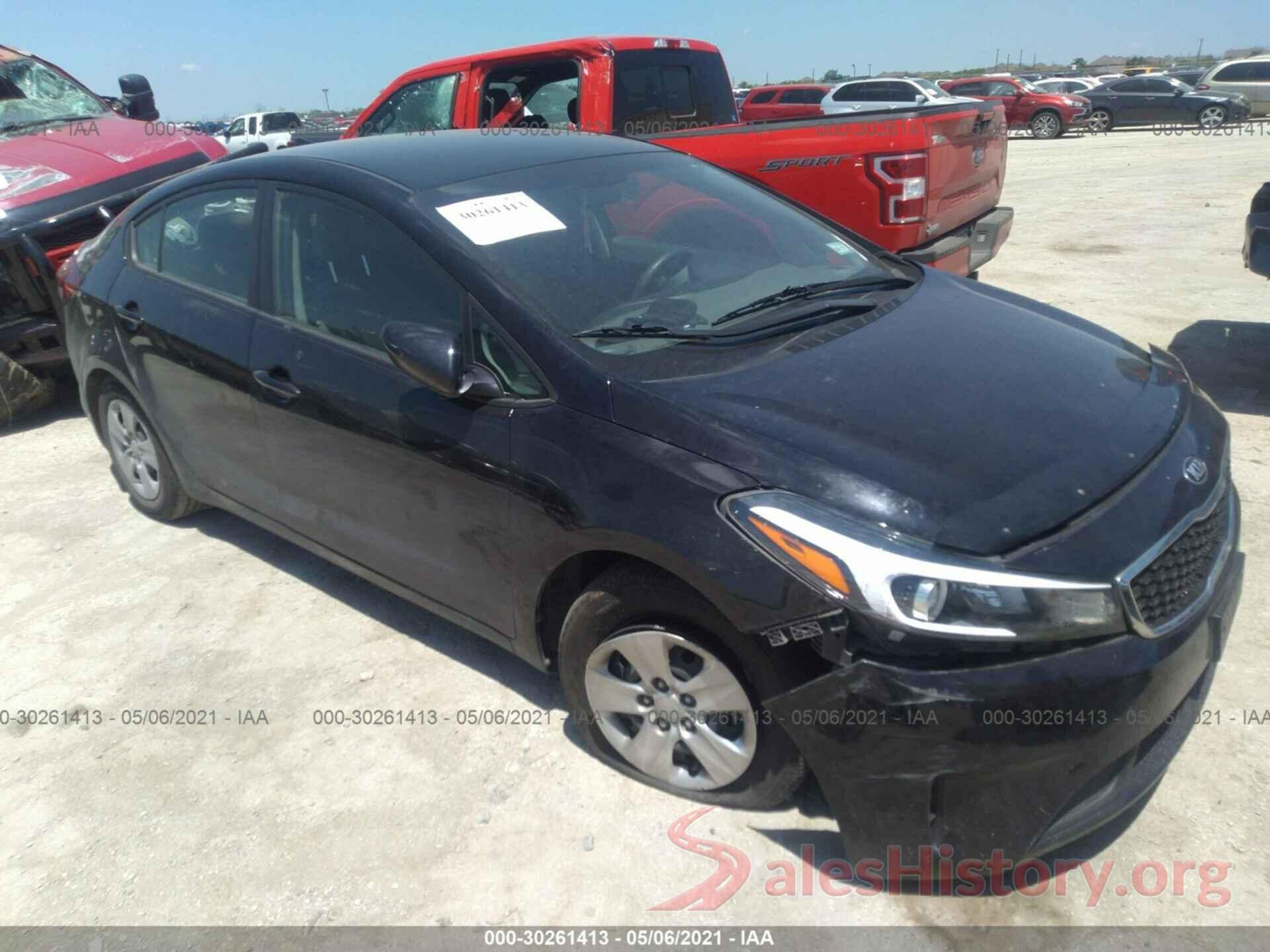 3KPFL4A7XJE272617 2018 KIA FORTE