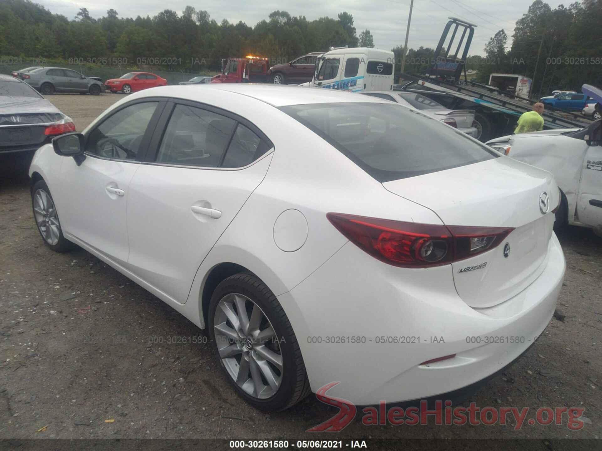 3MZBN1V76HM135530 2017 MAZDA MAZDA3 4-DOOR