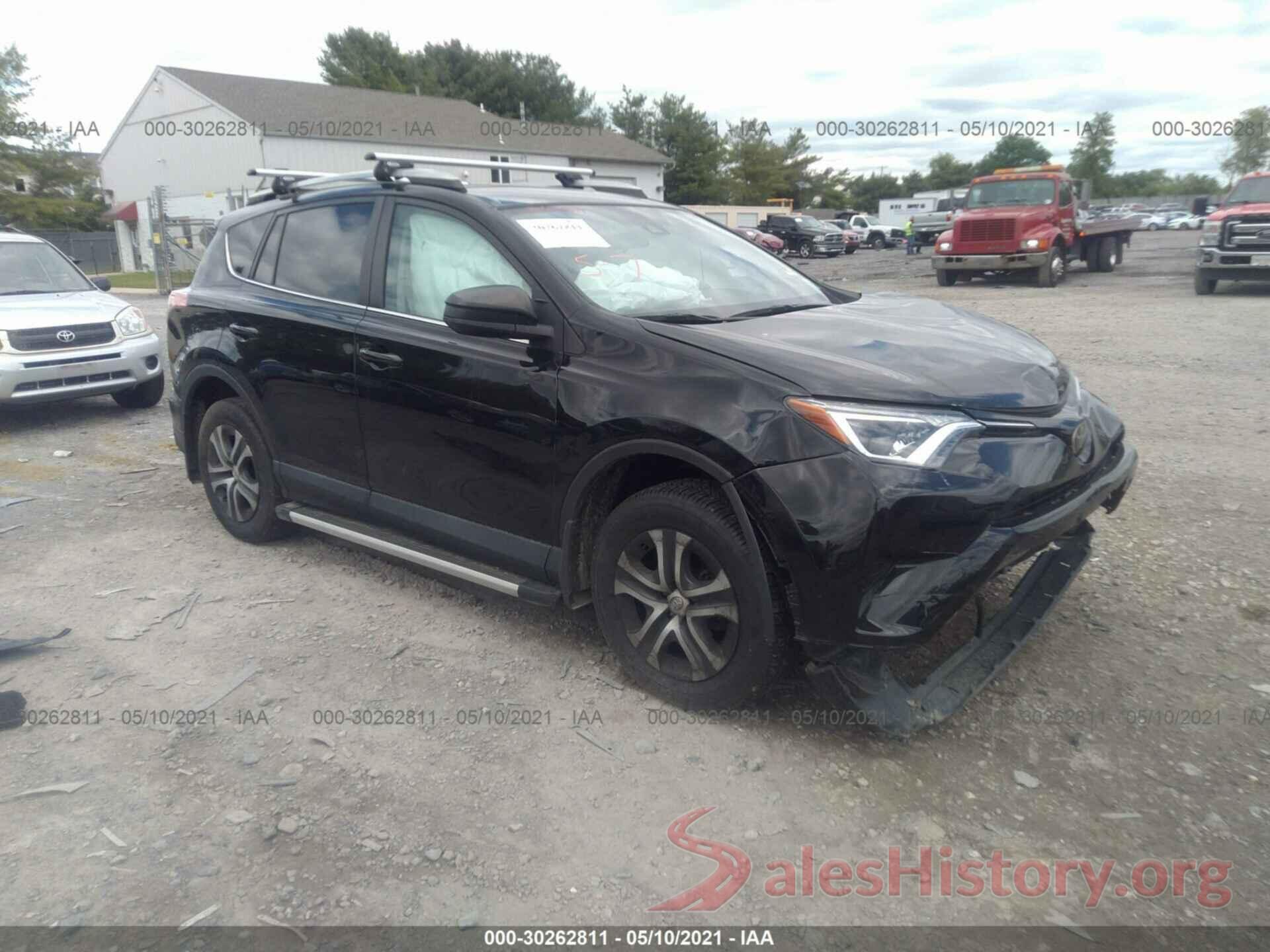 2T3BFREV9JW798916 2018 TOYOTA RAV4