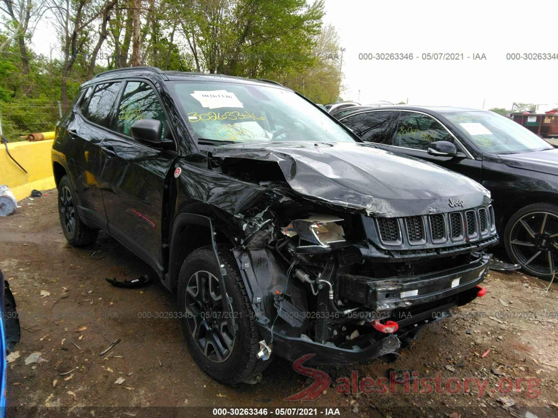 3C4NJDDB5KT639017 2019 JEEP COMPASS