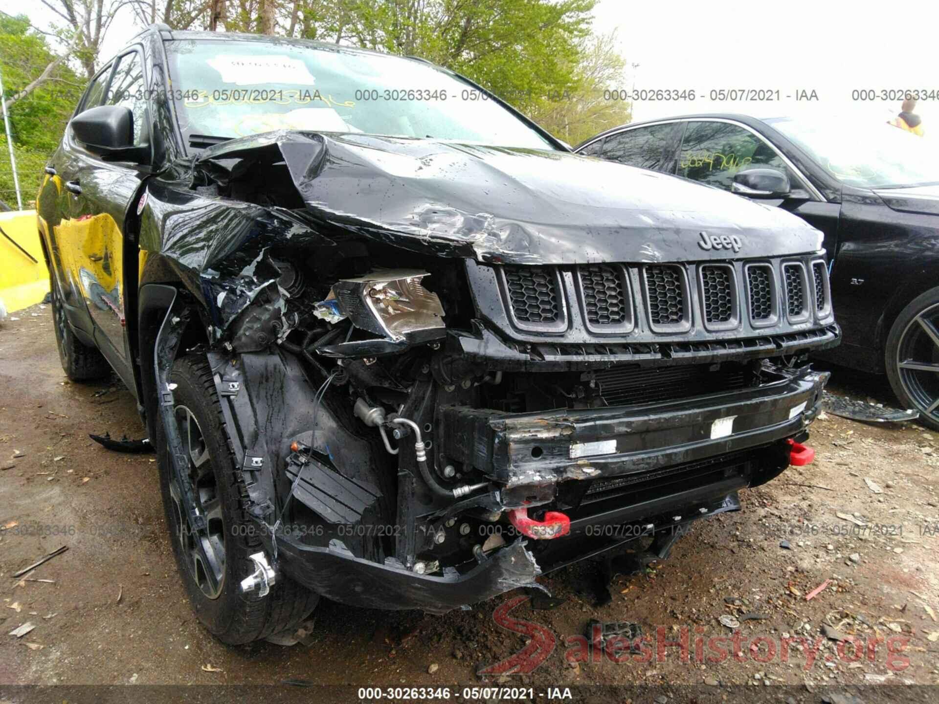 3C4NJDDB5KT639017 2019 JEEP COMPASS