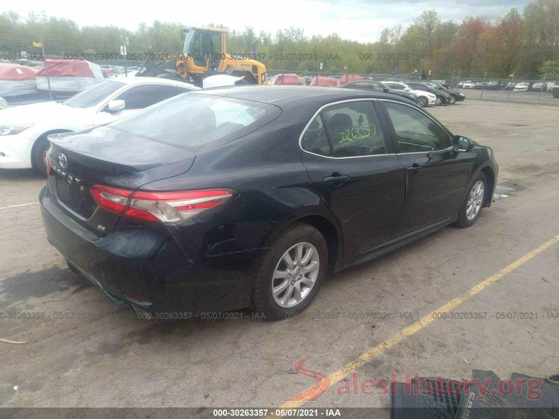 4T1B11HK2JU618671 2018 TOYOTA CAMRY