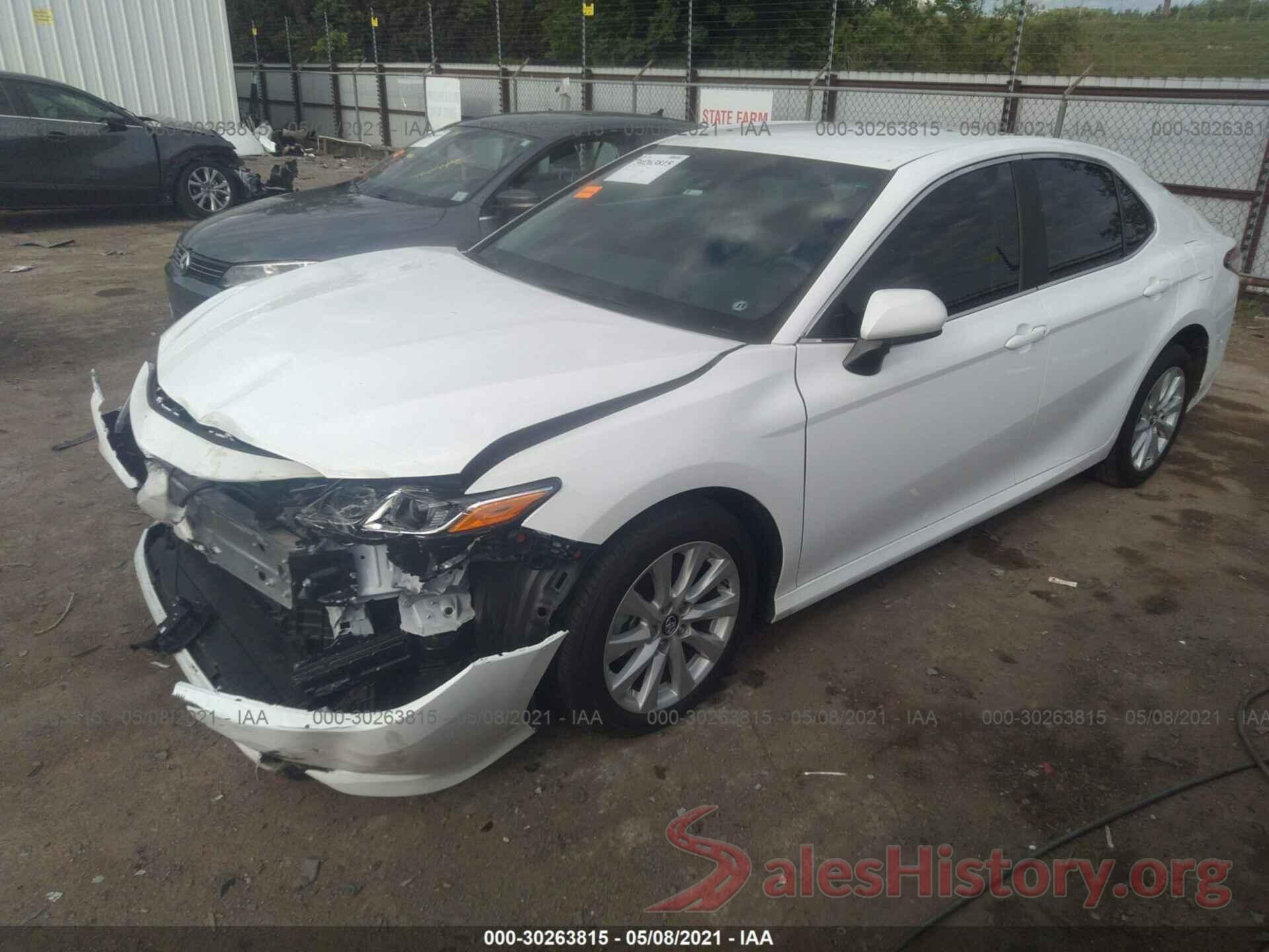 4T1B11HK6JU067452 2018 TOYOTA CAMRY