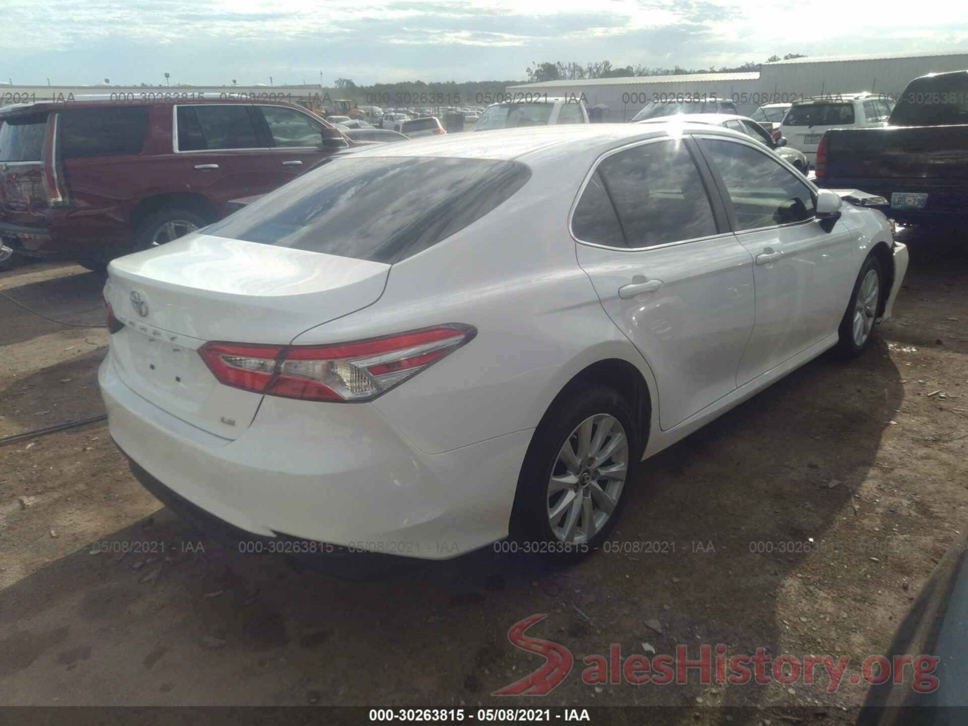 4T1B11HK6JU067452 2018 TOYOTA CAMRY