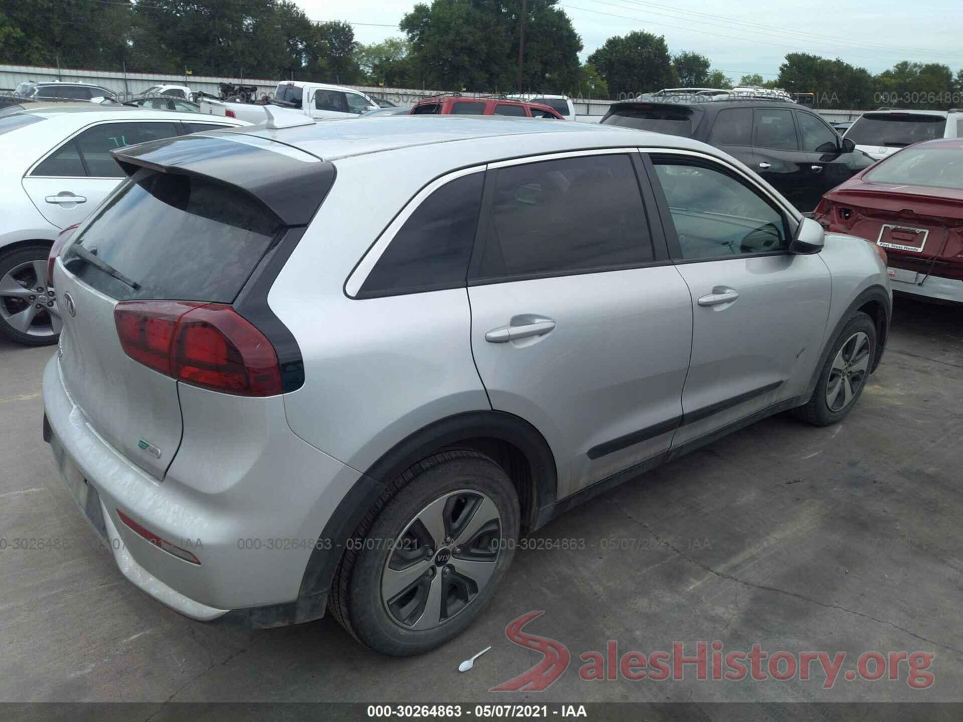 KNDCB3LC4J5123514 2018 KIA NIRO