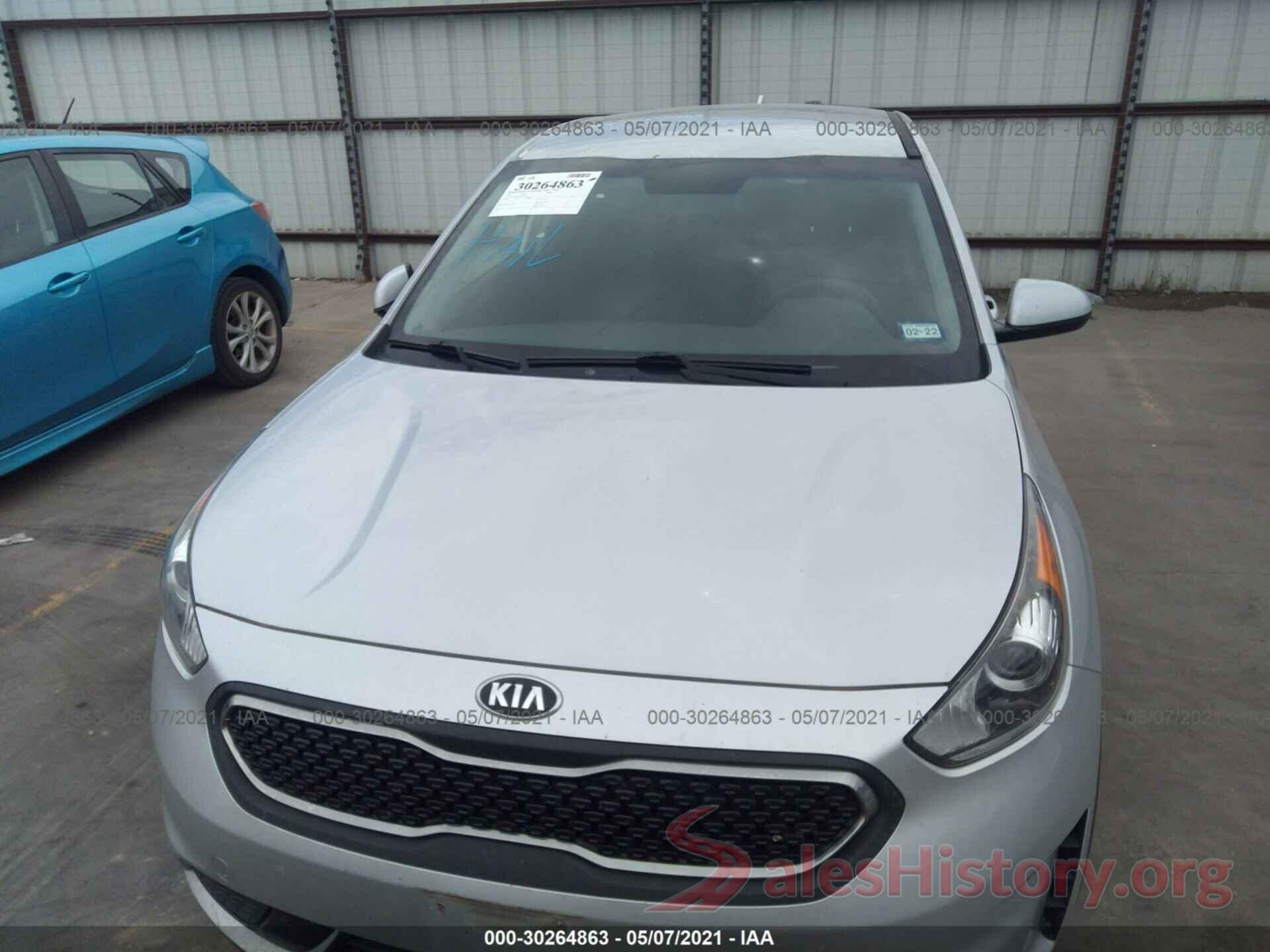 KNDCB3LC4J5123514 2018 KIA NIRO