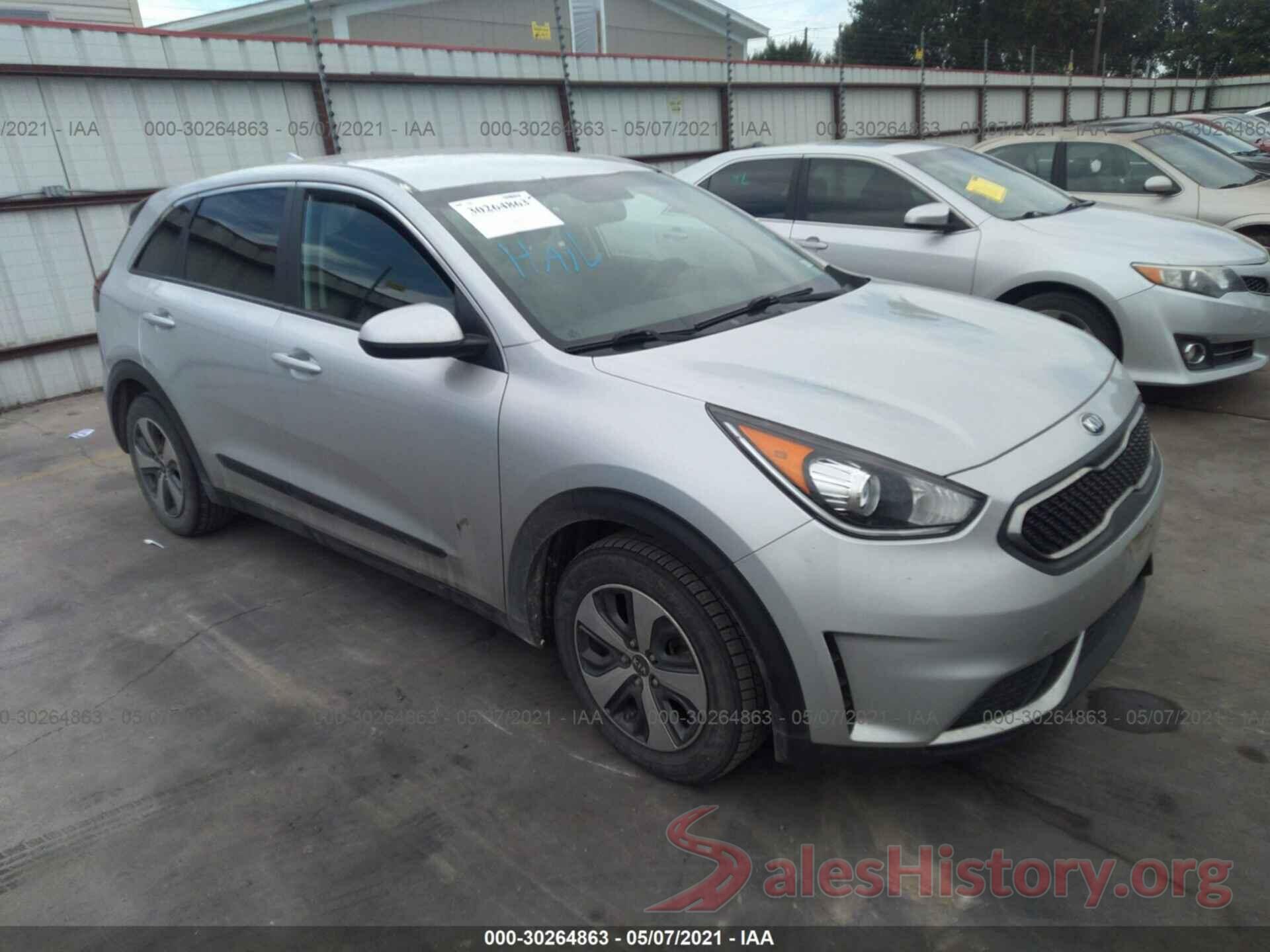 KNDCB3LC4J5123514 2018 KIA NIRO