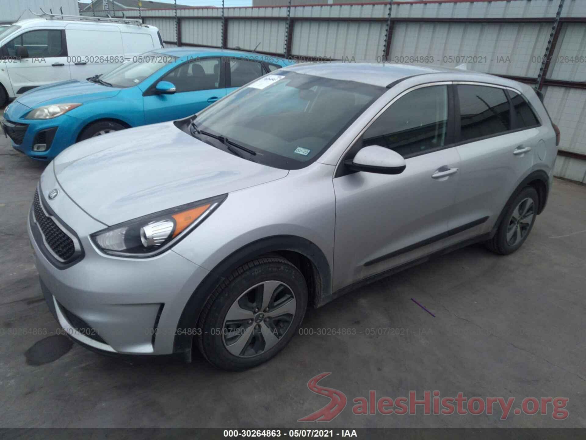 KNDCB3LC4J5123514 2018 KIA NIRO