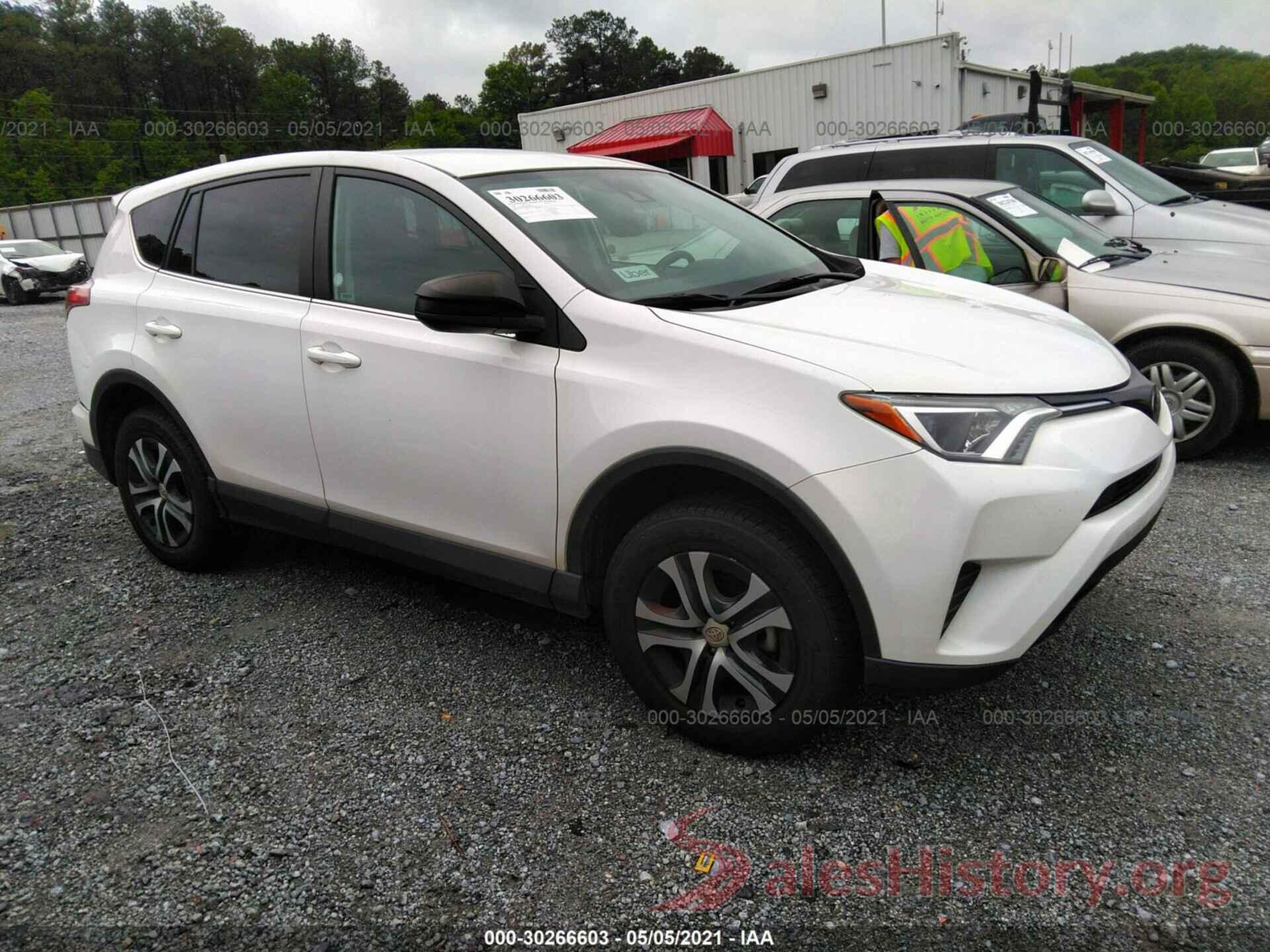 2T3ZFREV0JW445057 2018 TOYOTA RAV4