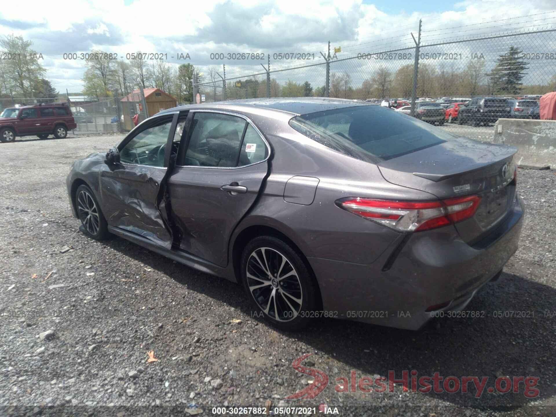 4T1B11HK5JU056829 2018 TOYOTA CAMRY