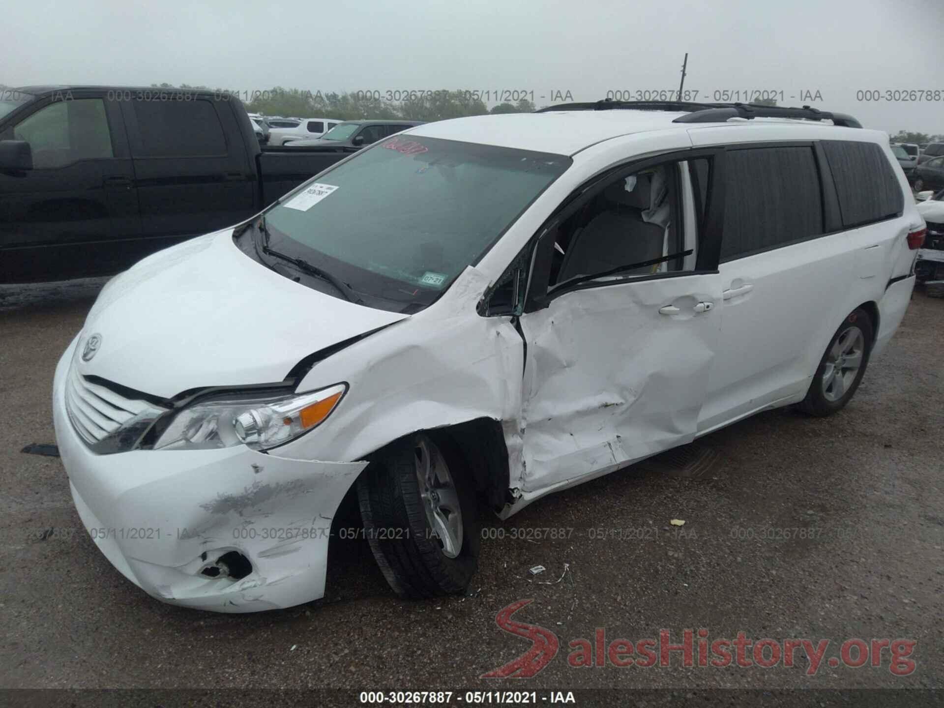 5TDKZ3DC2HS845655 2017 TOYOTA SIENNA