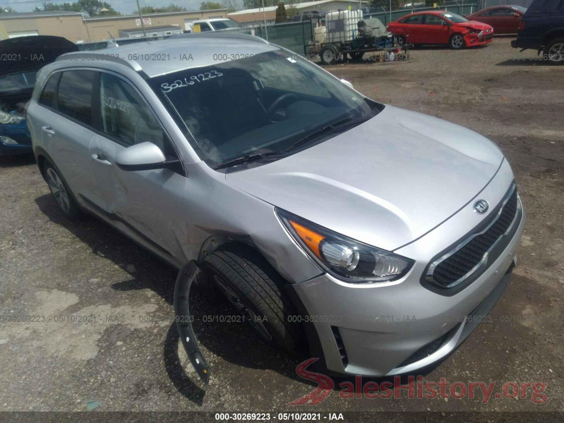 KNDCB3LC4J5211009 2018 KIA NIRO