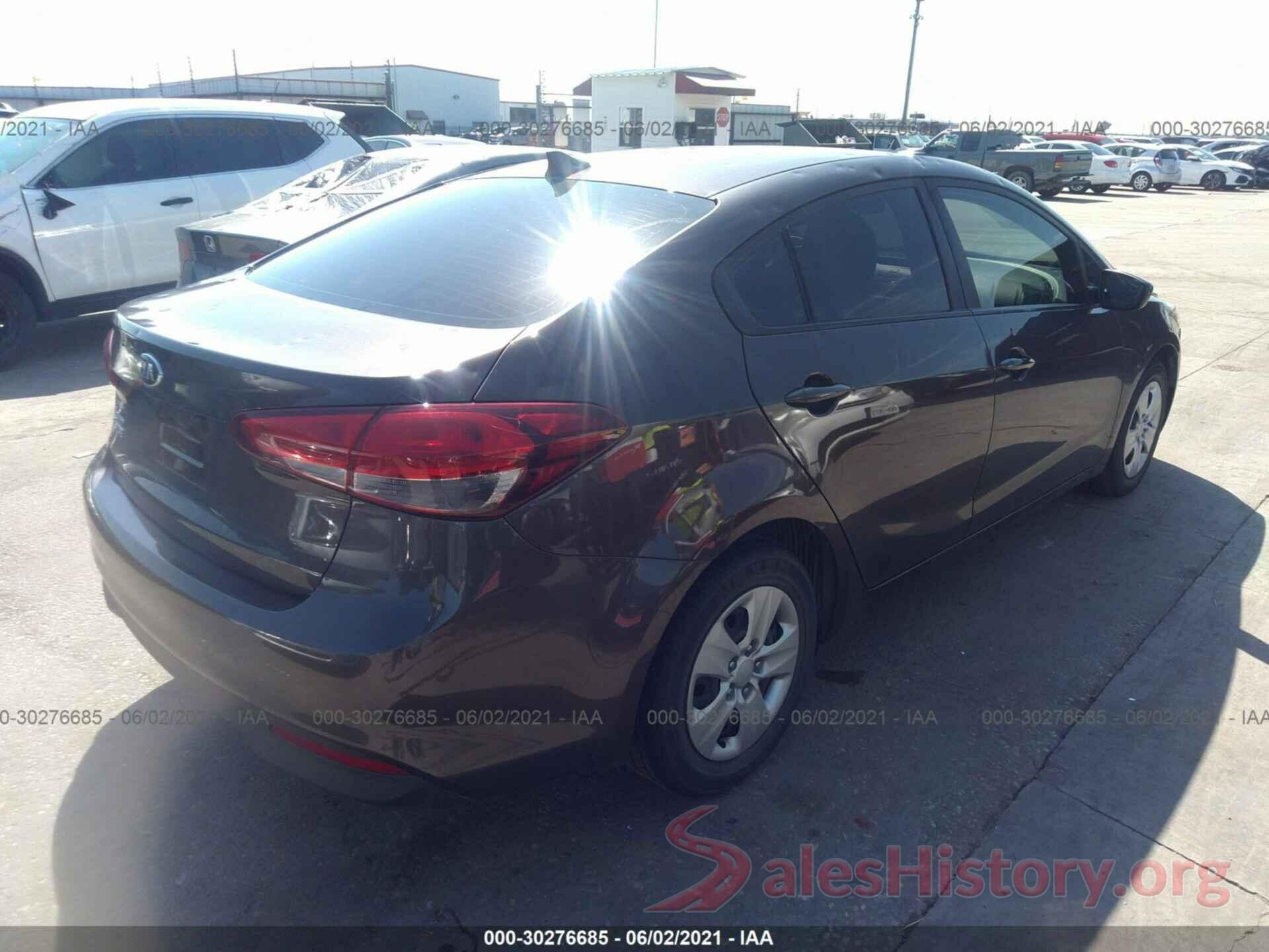 3KPFK4A7XHE129339 2017 KIA FORTE