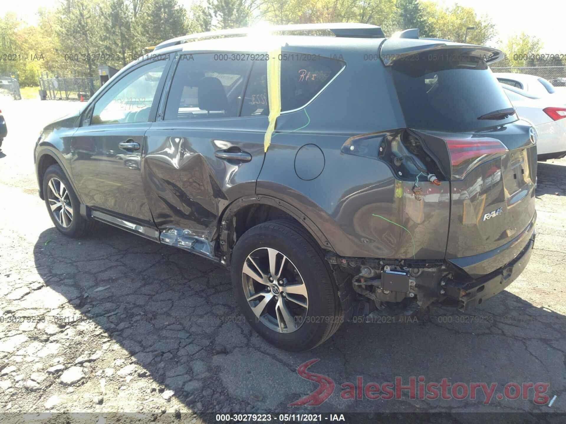 JTMRFREV7JD251073 2018 TOYOTA RAV4