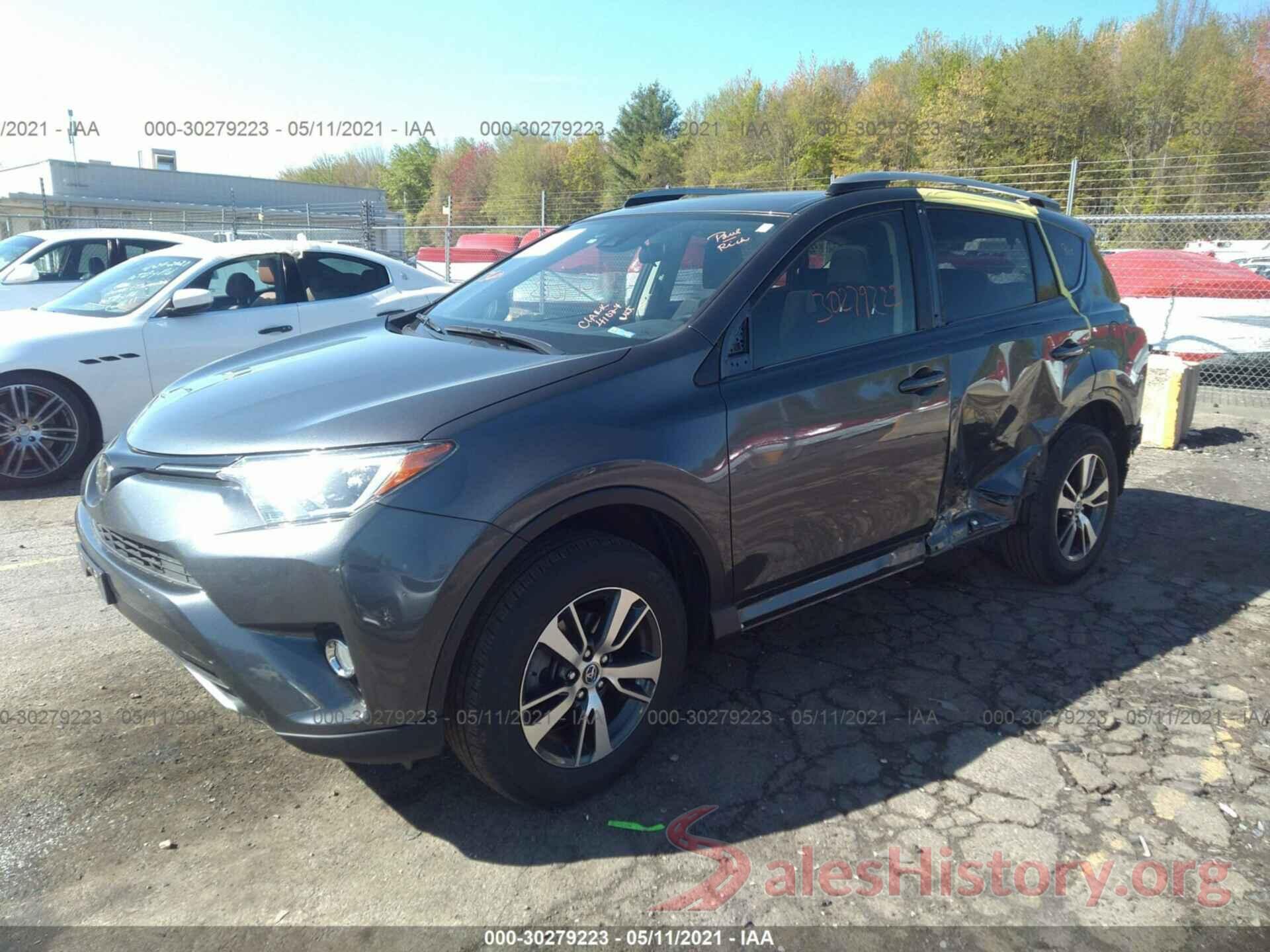 JTMRFREV7JD251073 2018 TOYOTA RAV4