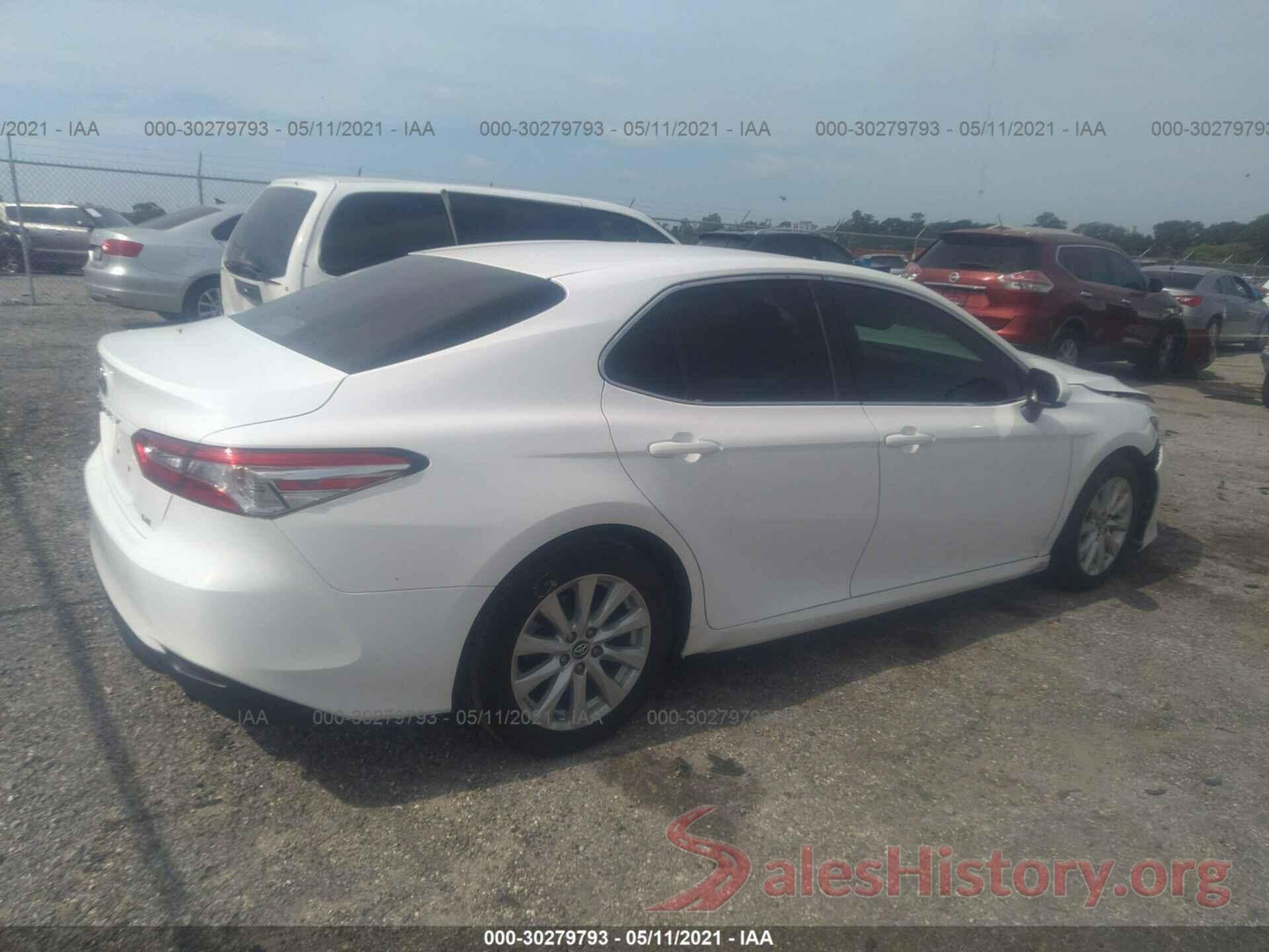 4T1B11HKXJU087882 2018 TOYOTA CAMRY