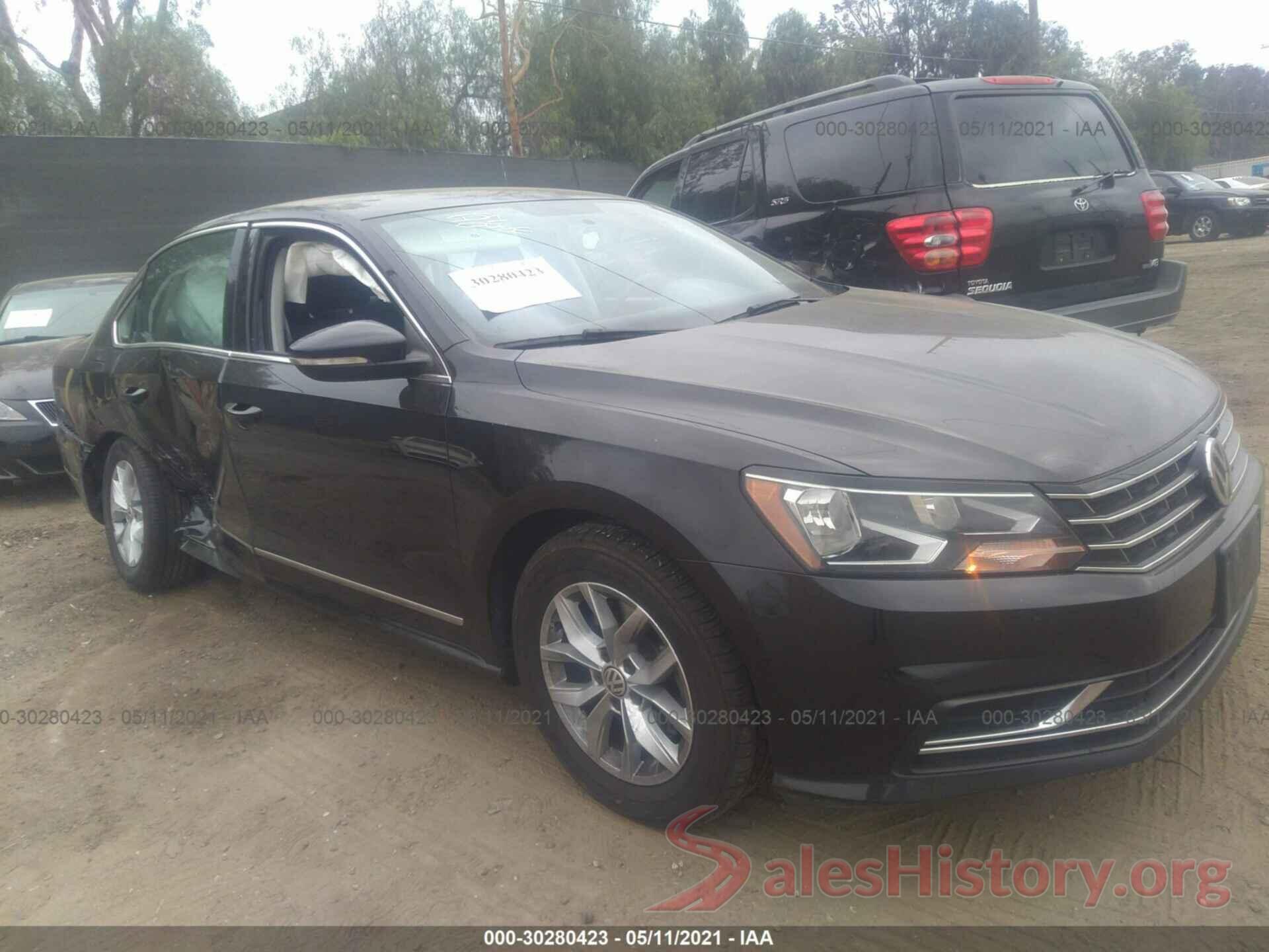 1VWAT7A30HC025887 2017 VOLKSWAGEN PASSAT