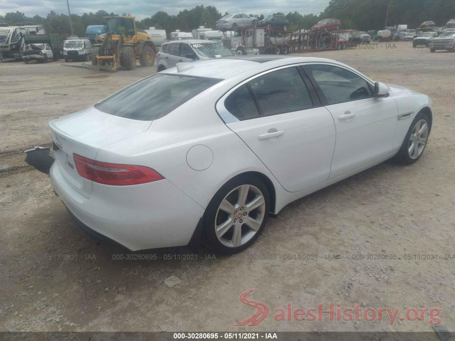 SAJAJ4BN5HA971570 2017 JAGUAR XE