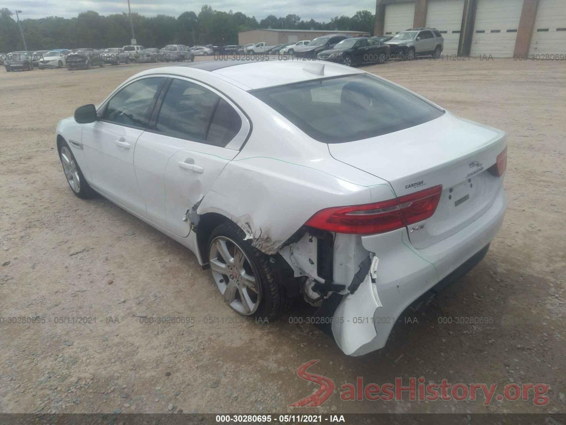 SAJAJ4BN5HA971570 2017 JAGUAR XE