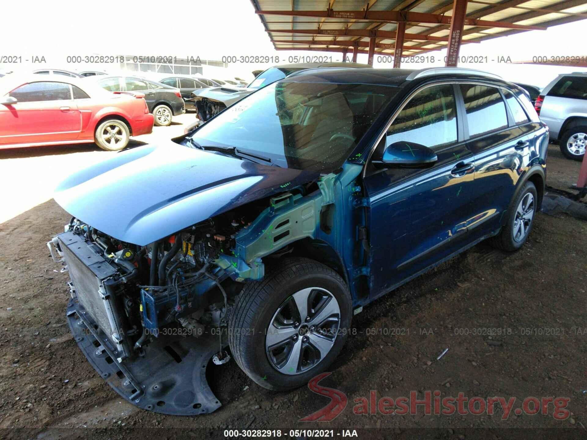 KNDCB3LC4H5048663 2017 KIA NIRO