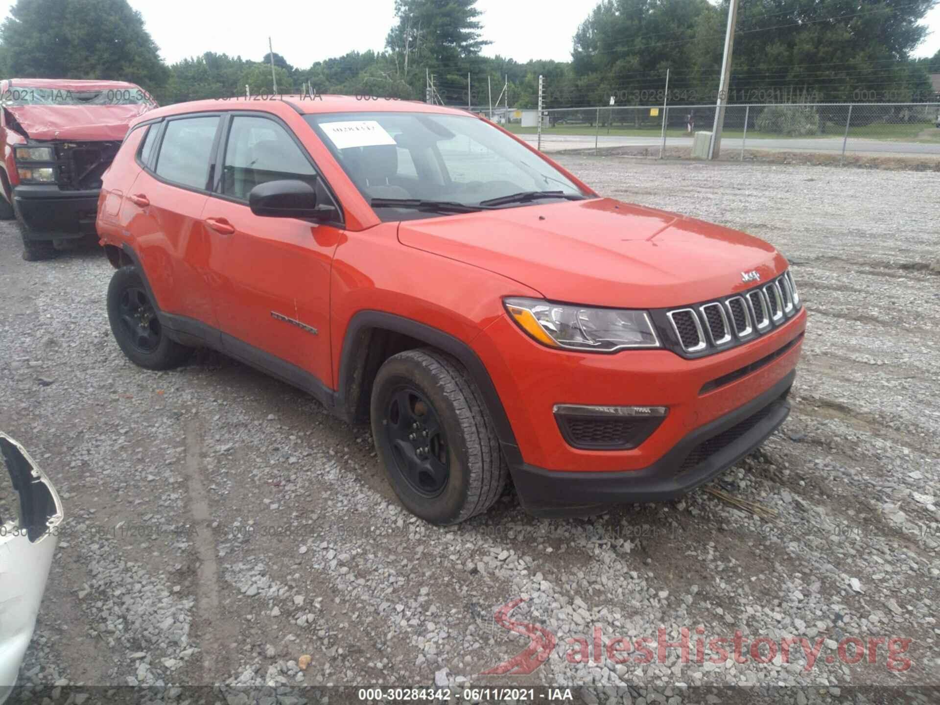 3C4NJCAB2KT677318 2019 JEEP COMPASS