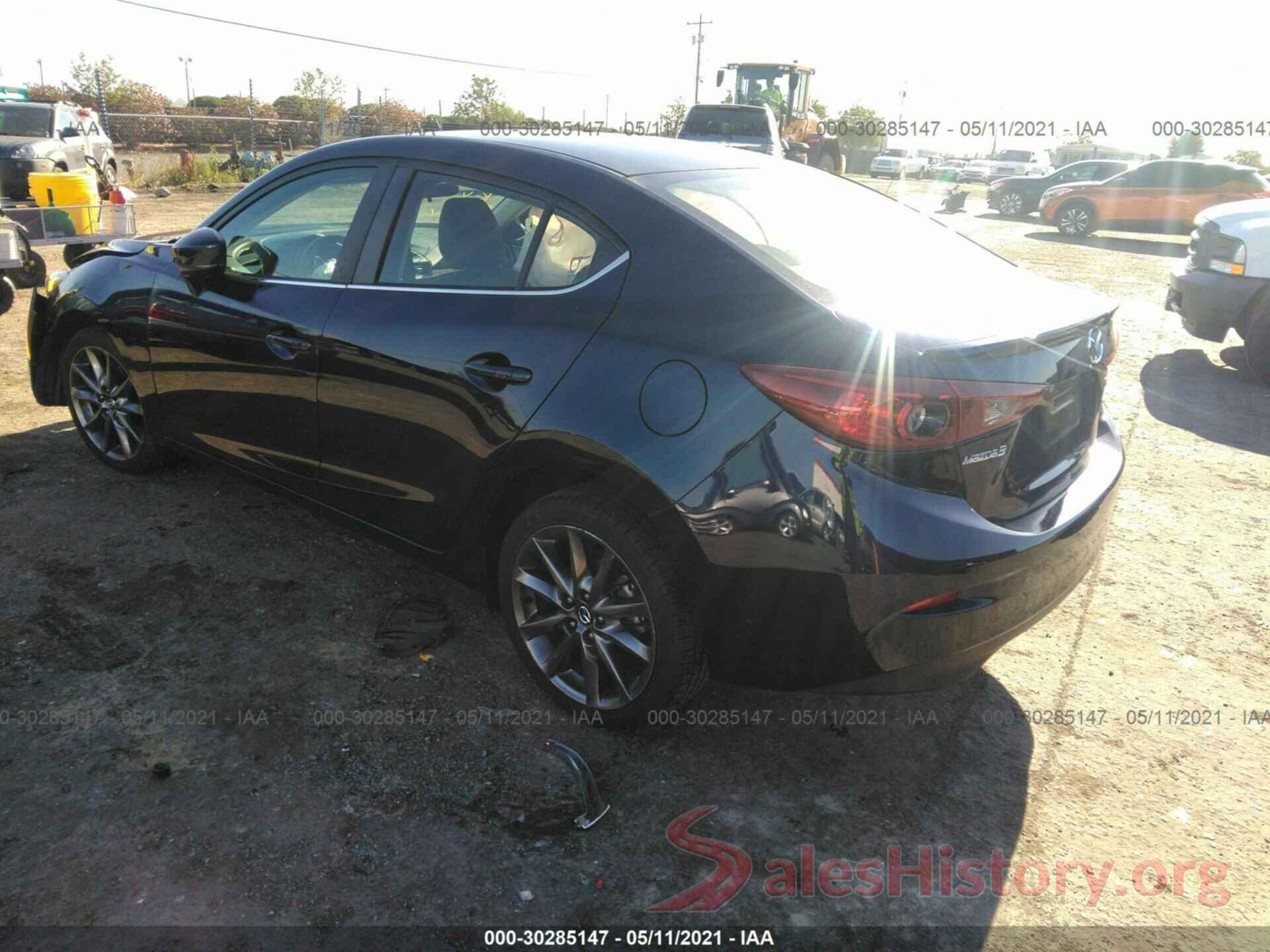 3MZBN1V32JM260981 2018 MAZDA MAZDA3 4-DOOR