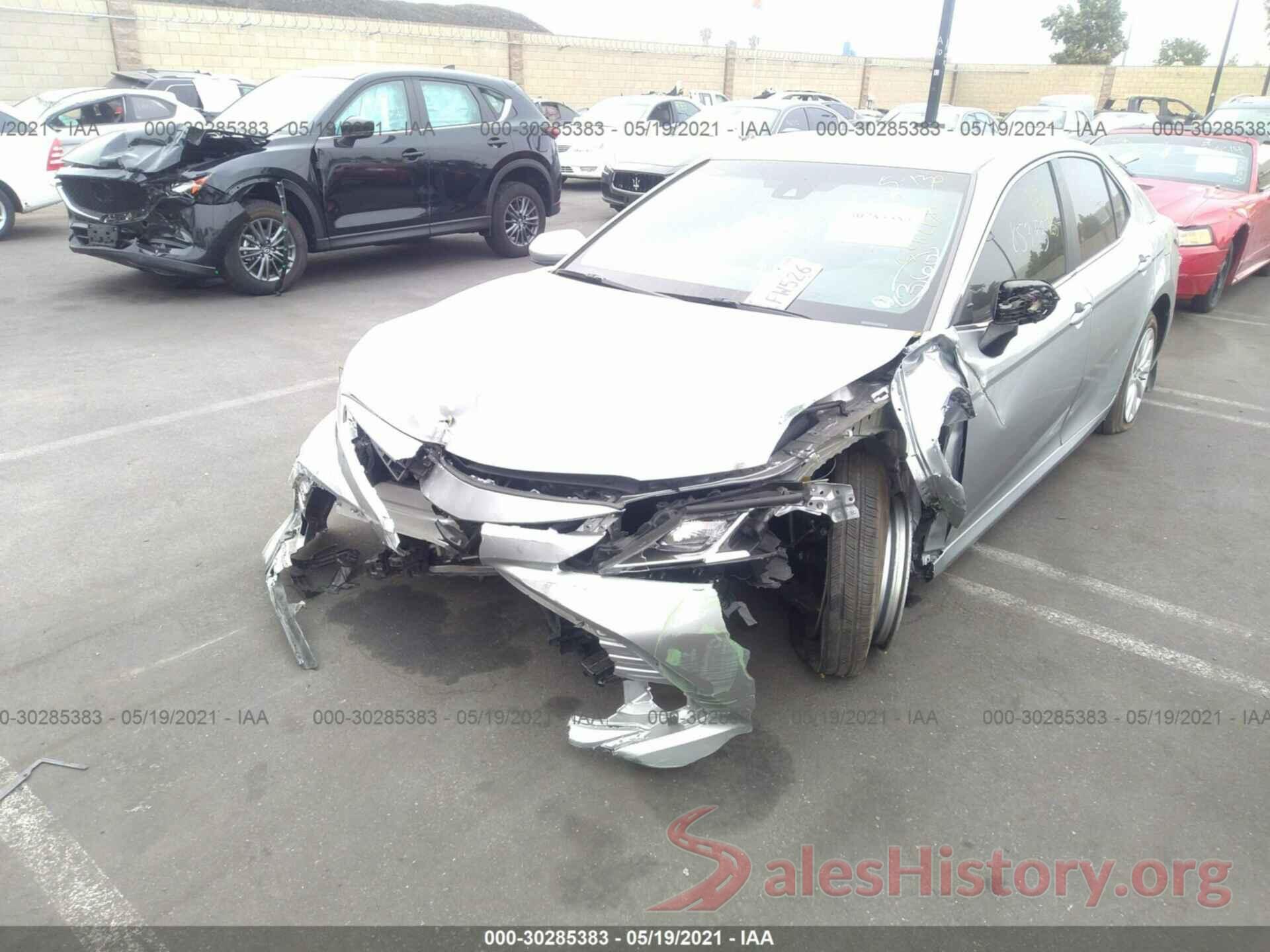 4T1B11HK9JU607697 2018 TOYOTA CAMRY