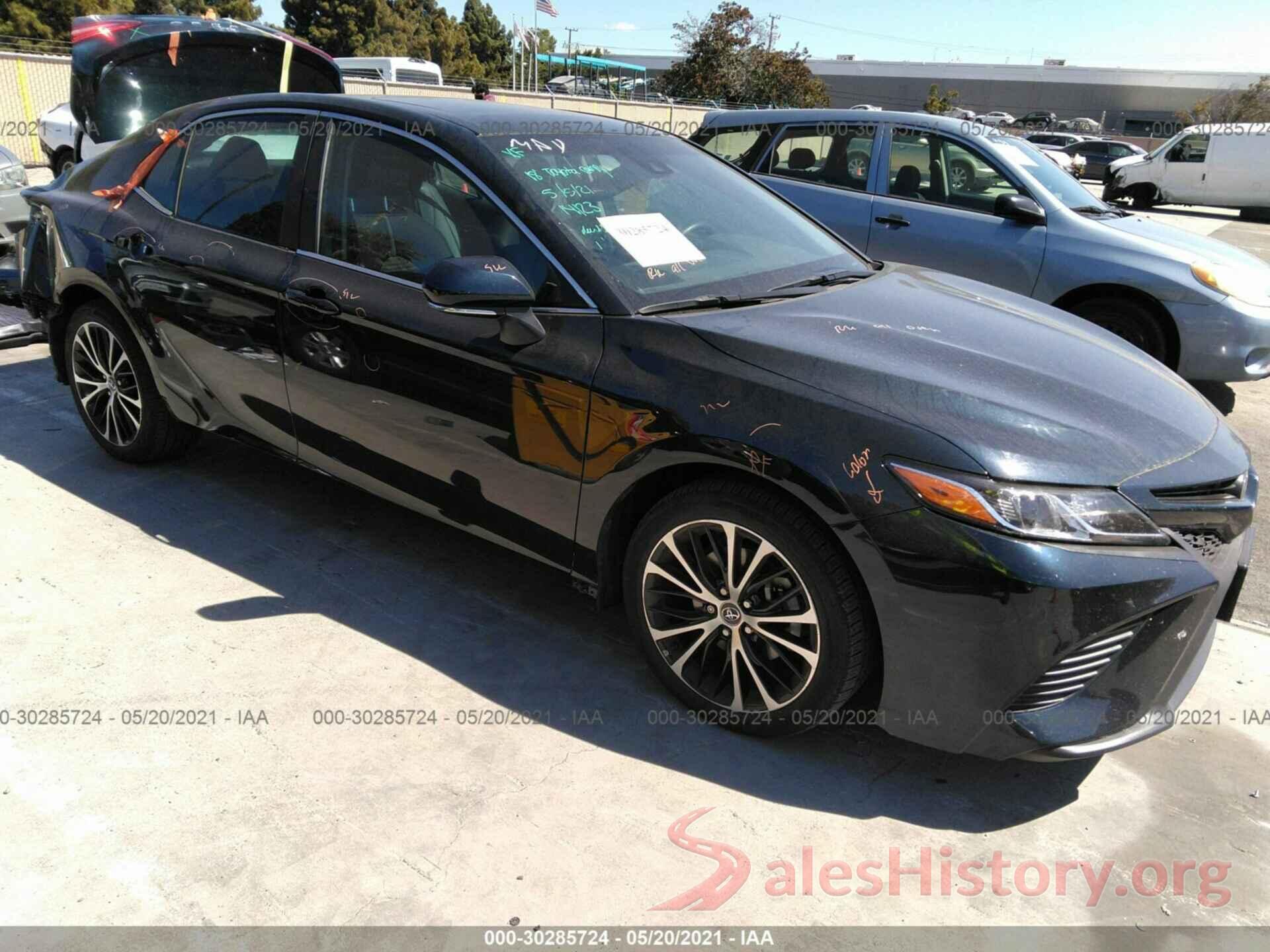 4T1B11HK0JU599540 2018 TOYOTA CAMRY