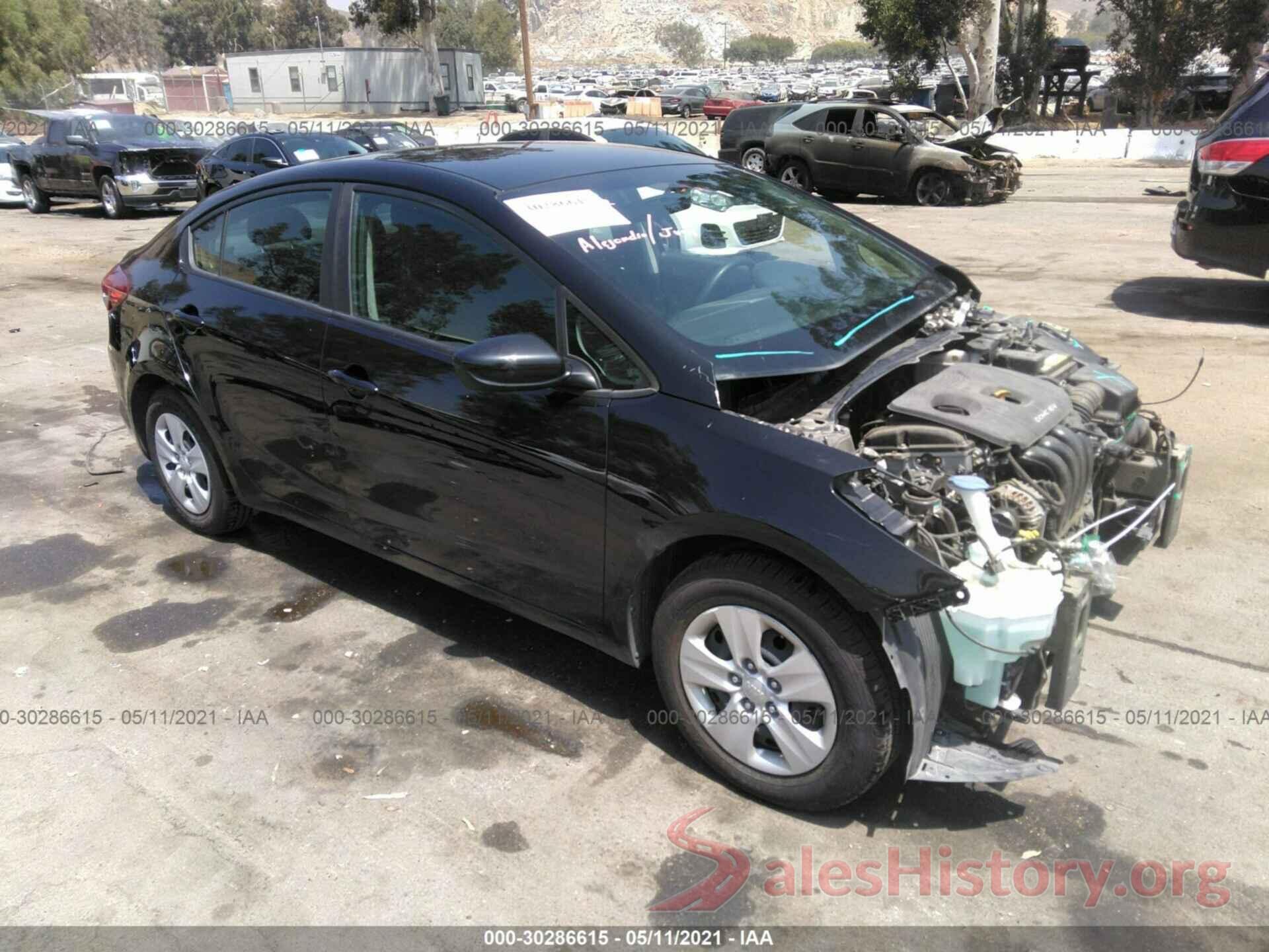 3KPFK4A70JE164543 2018 KIA FORTE