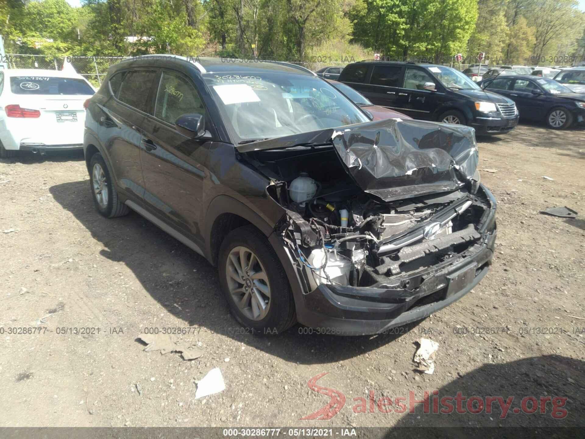 KM8J3CA46HU585424 2017 HYUNDAI TUCSON