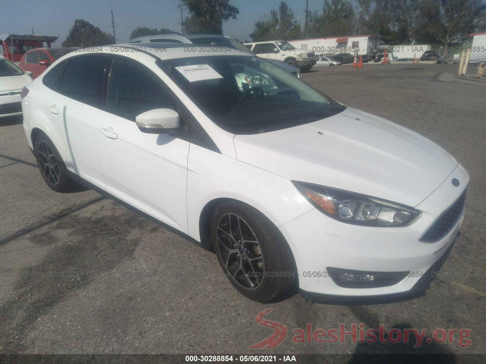 1FADP3H26JL241068 2018 FORD FOCUS