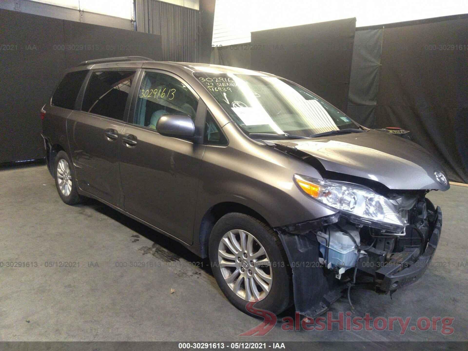 5TDYZ3DC9HS793239 2017 TOYOTA SIENNA