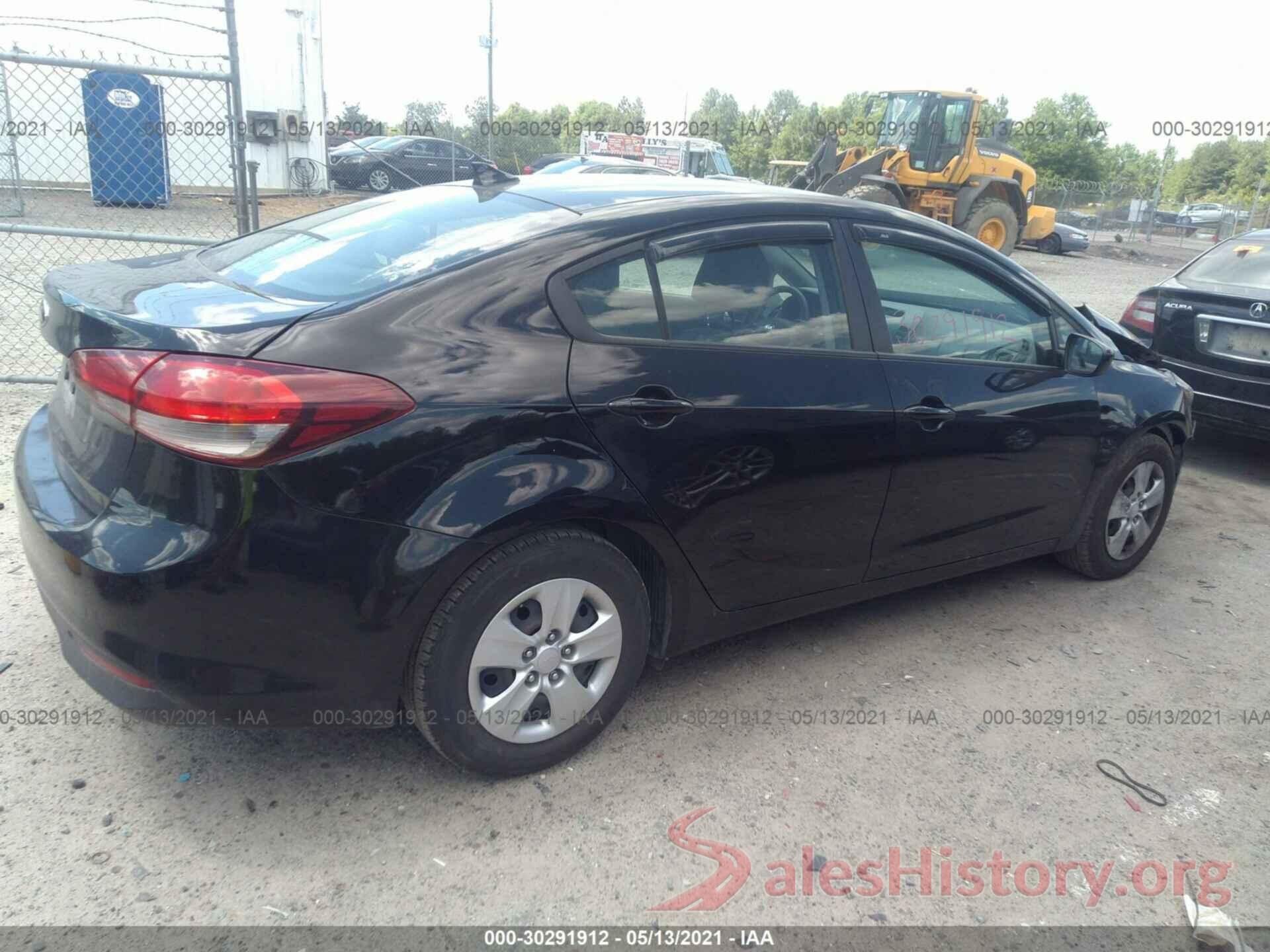 3KPFK4A71JE175129 2018 KIA FORTE