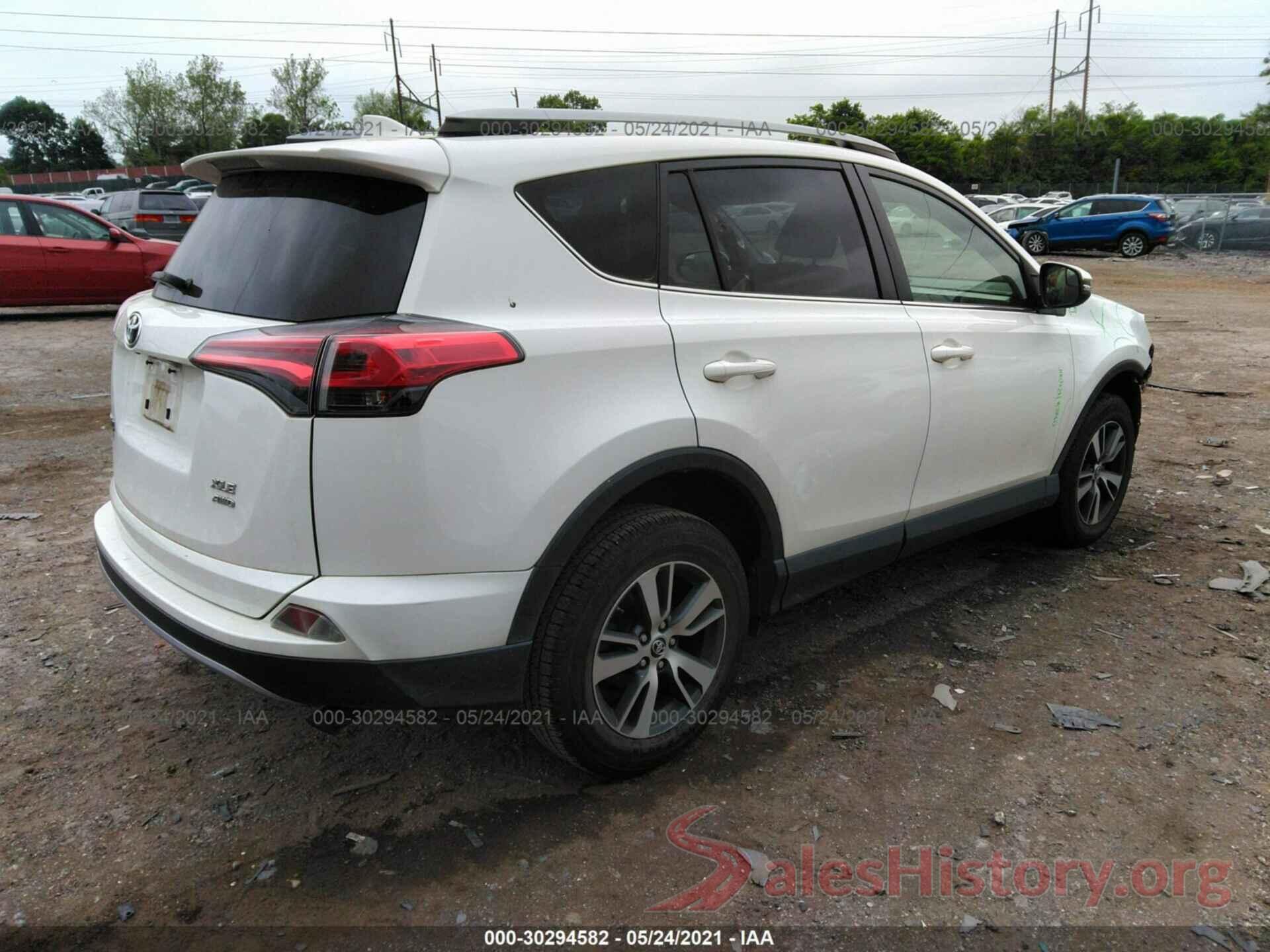 JTMRFREV3HJ121786 2017 TOYOTA RAV4