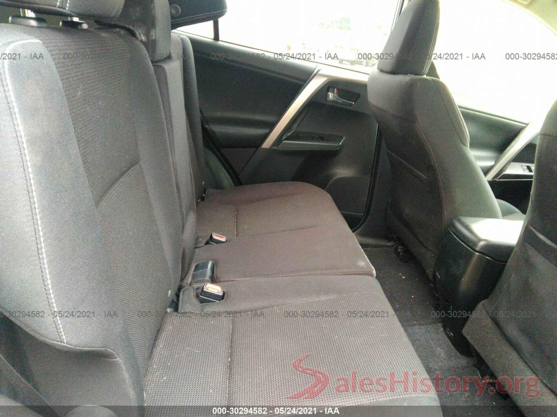 JTMRFREV3HJ121786 2017 TOYOTA RAV4