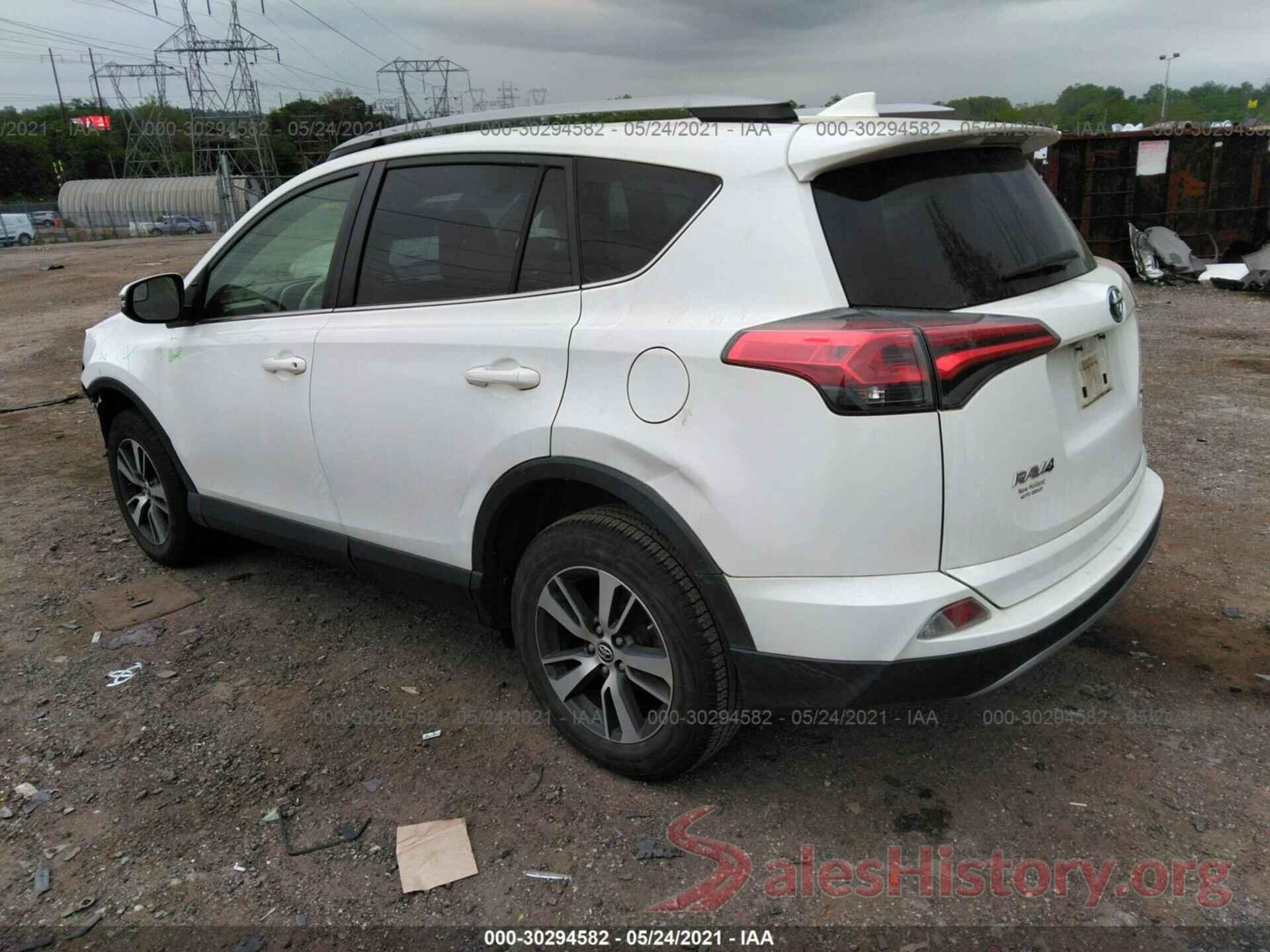 JTMRFREV3HJ121786 2017 TOYOTA RAV4