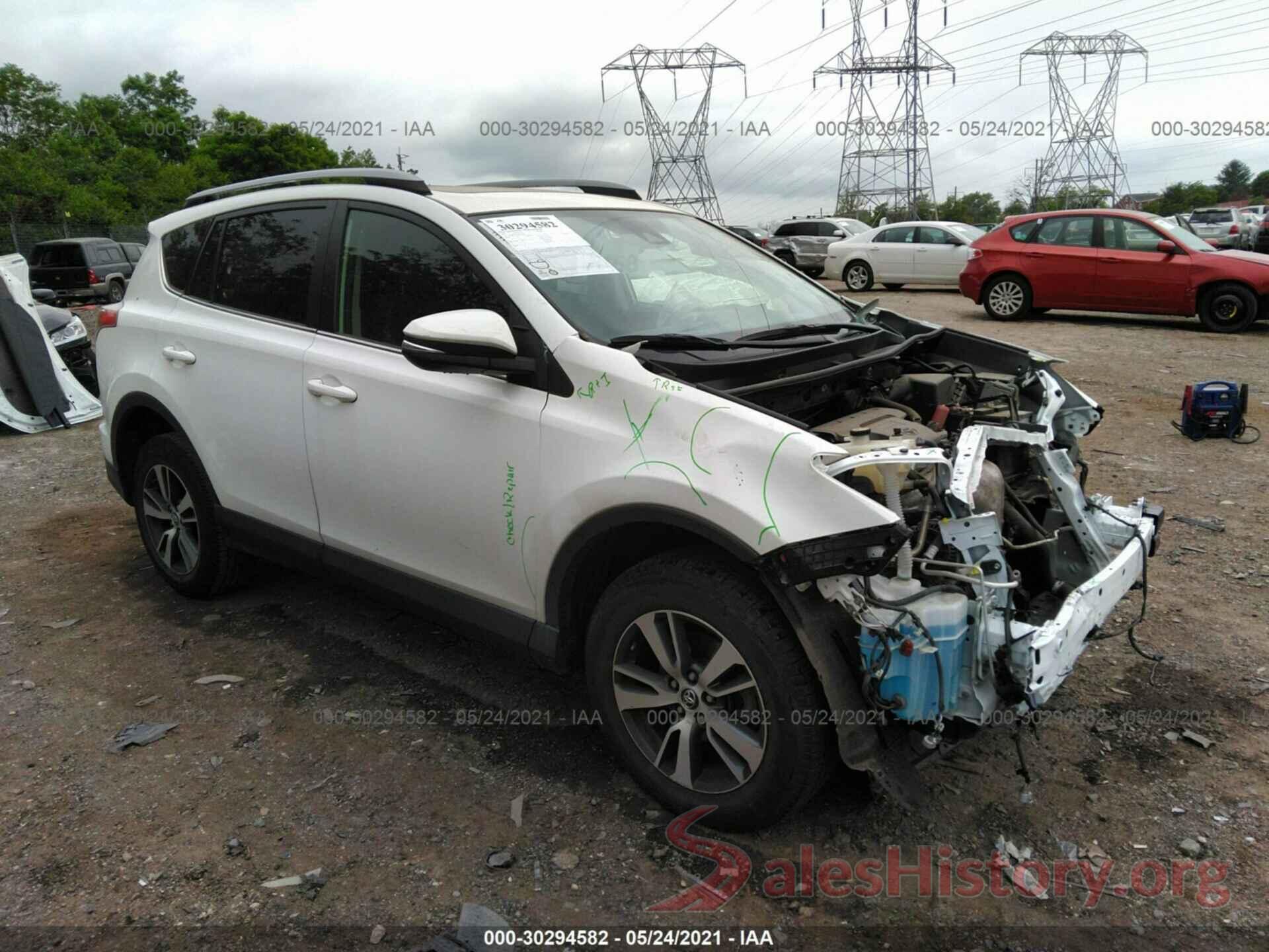 JTMRFREV3HJ121786 2017 TOYOTA RAV4