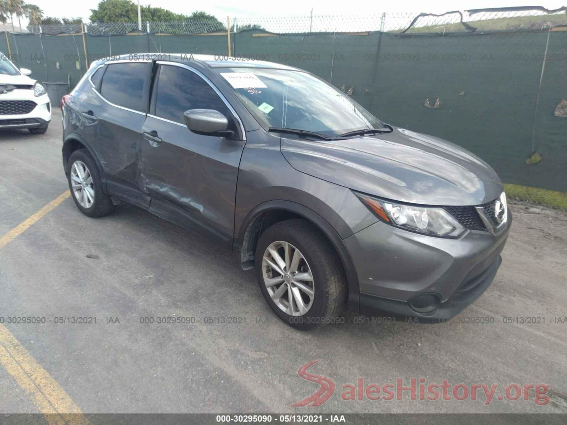 JN1BJ1CR7HW142329 2017 NISSAN ROGUE SPORT